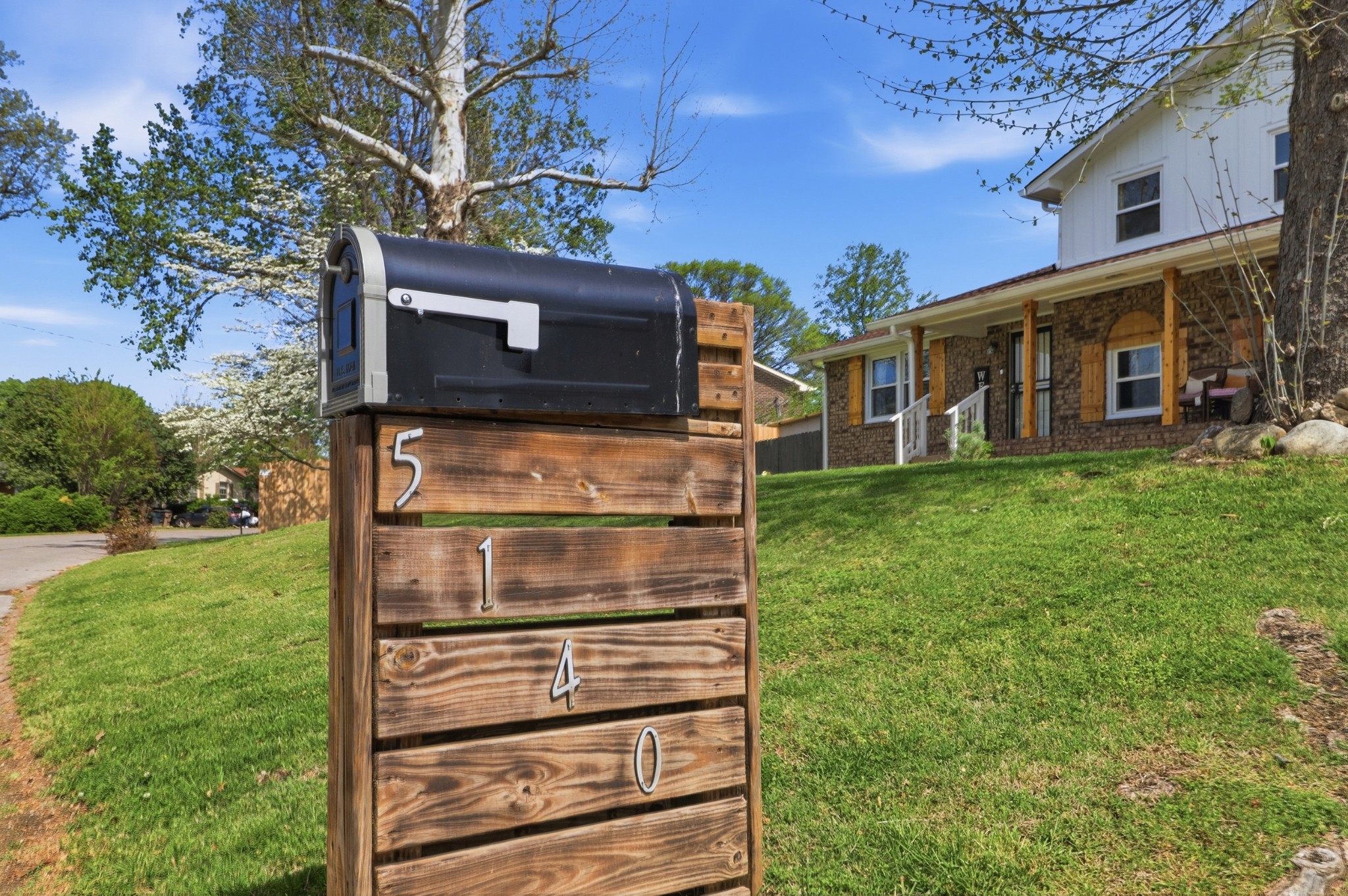 5140 Whitaker Dr