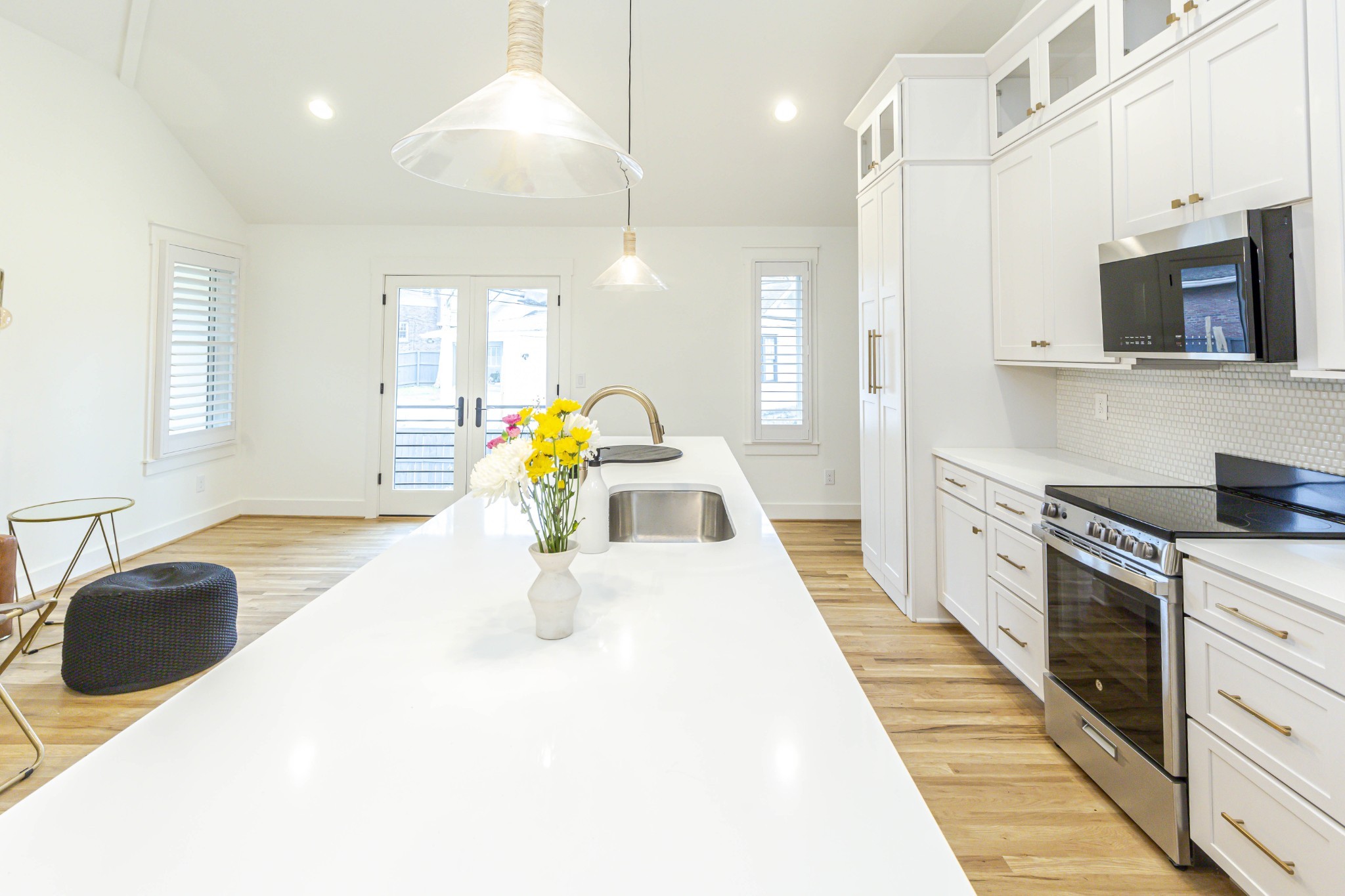 Nashville, Tennessee 37212, United States, 2 Bedrooms Bedrooms, ,1 BathroomBathrooms,Residential,Active,171024