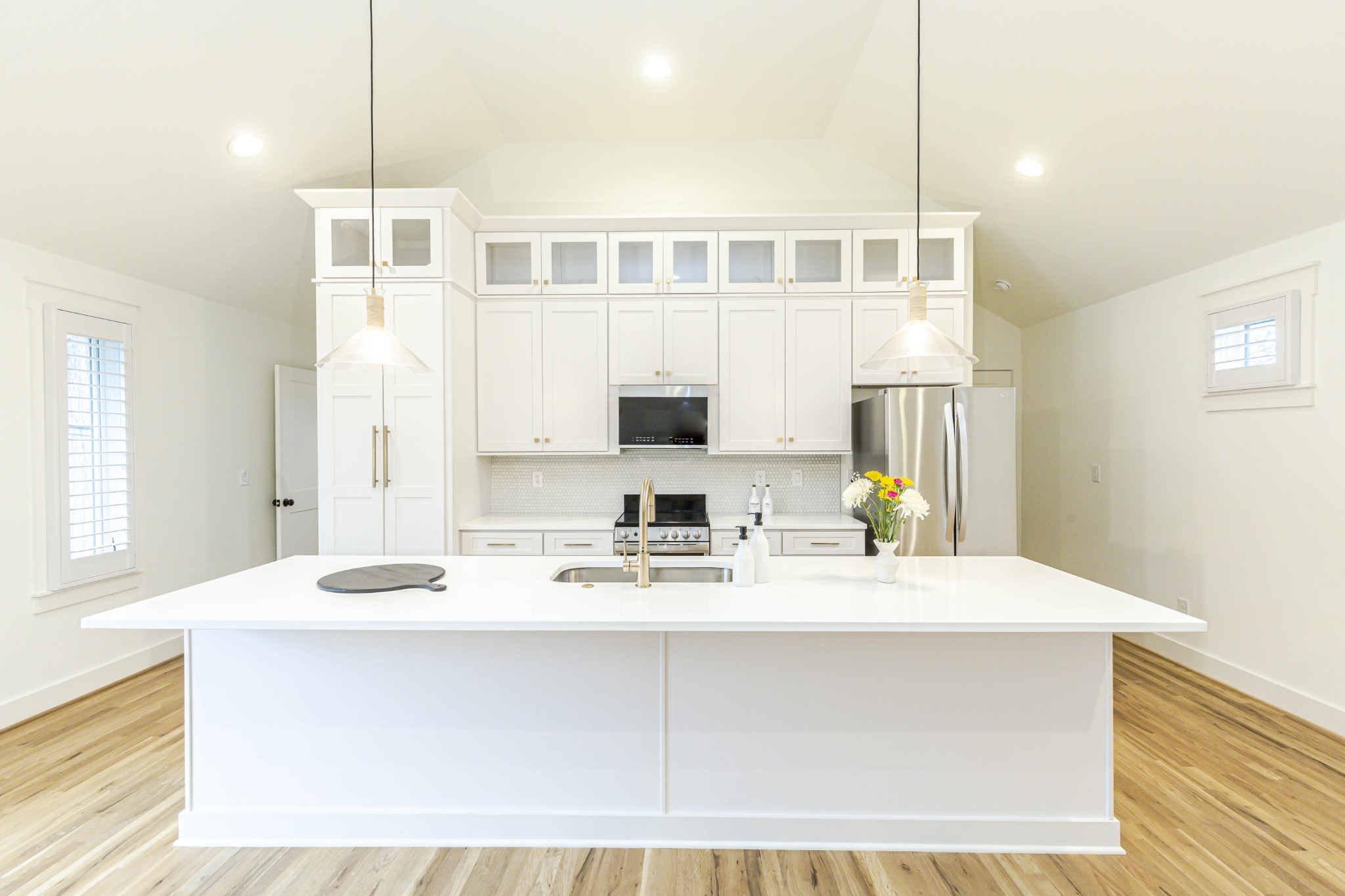 Nashville, Tennessee 37212, United States, 2 Bedrooms Bedrooms, ,1 BathroomBathrooms,Residential,Active,171024