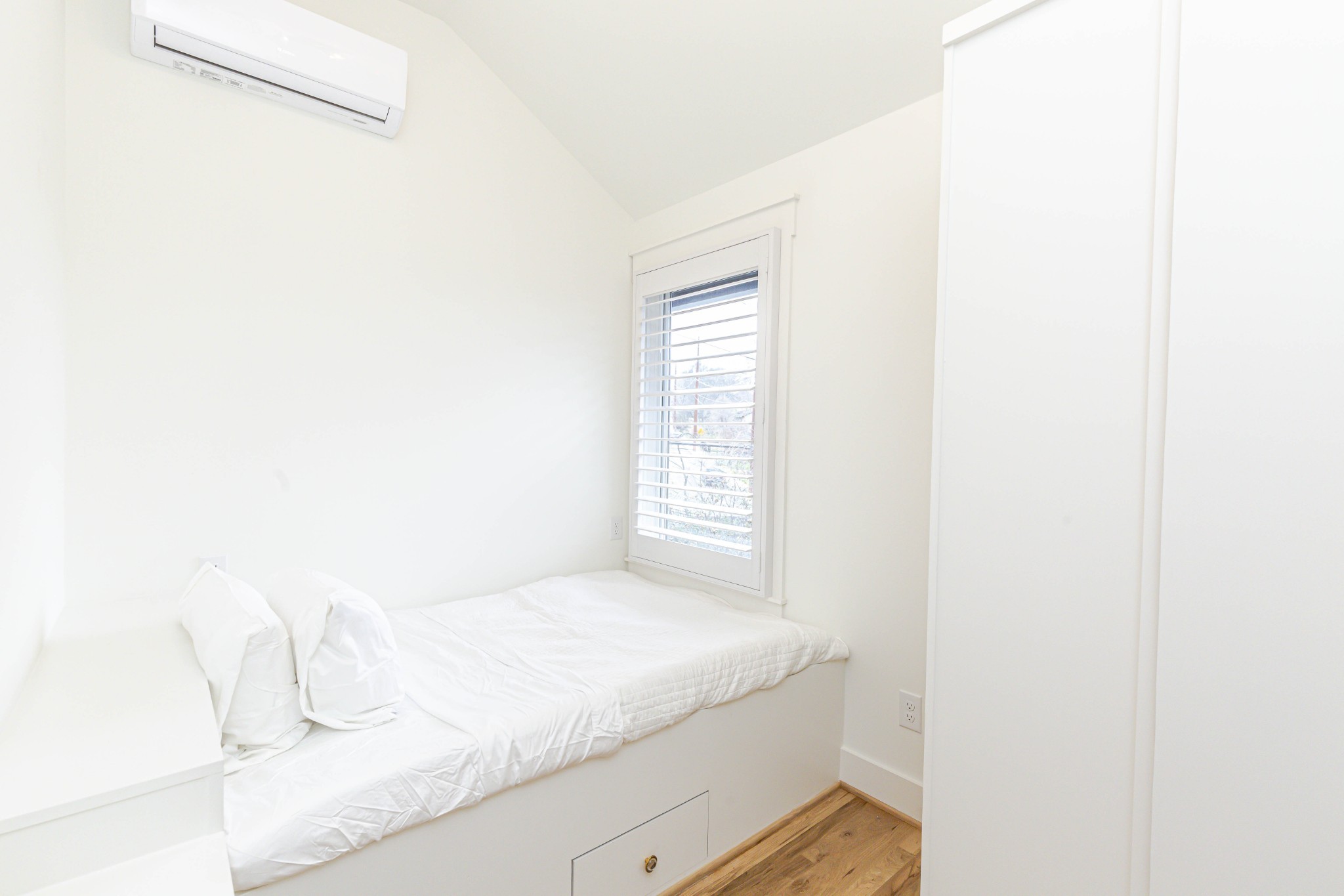 Nashville, Tennessee 37212, United States, 2 Bedrooms Bedrooms, ,1 BathroomBathrooms,Residential,Active,171024