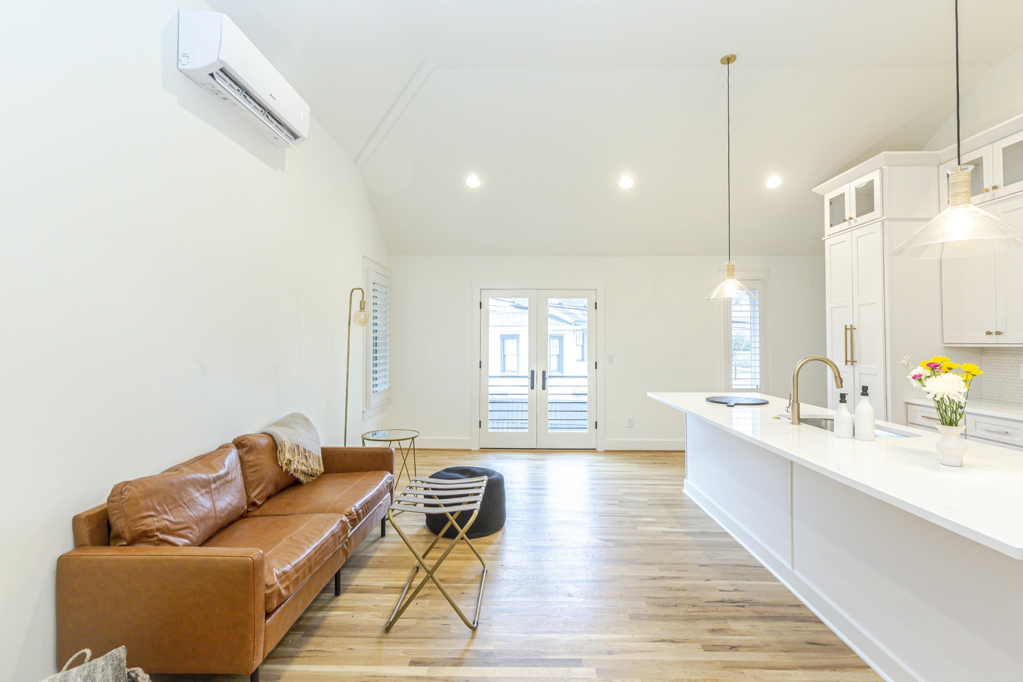 Nashville, Tennessee 37212, United States, 2 Bedrooms Bedrooms, ,1 BathroomBathrooms,Residential,Active,171024