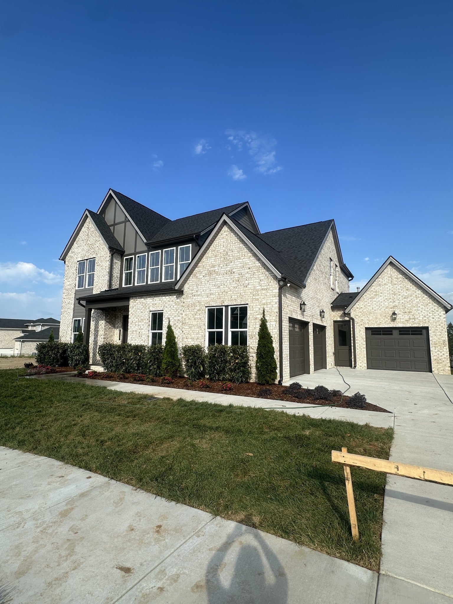 181 Manor Way