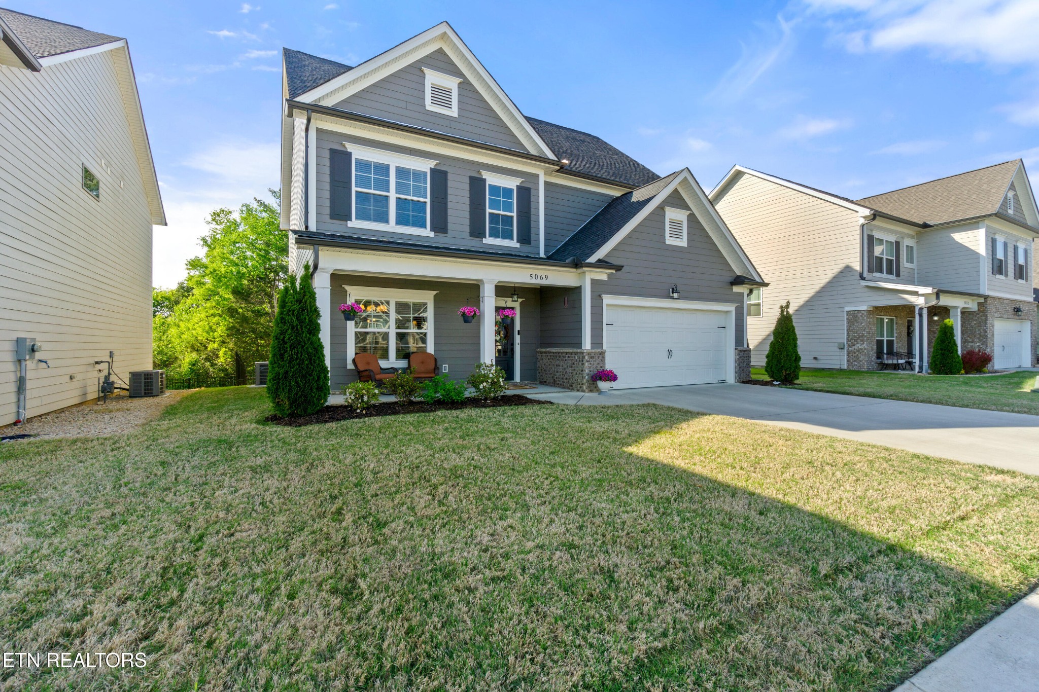 5069 NE Shelterwood Drive