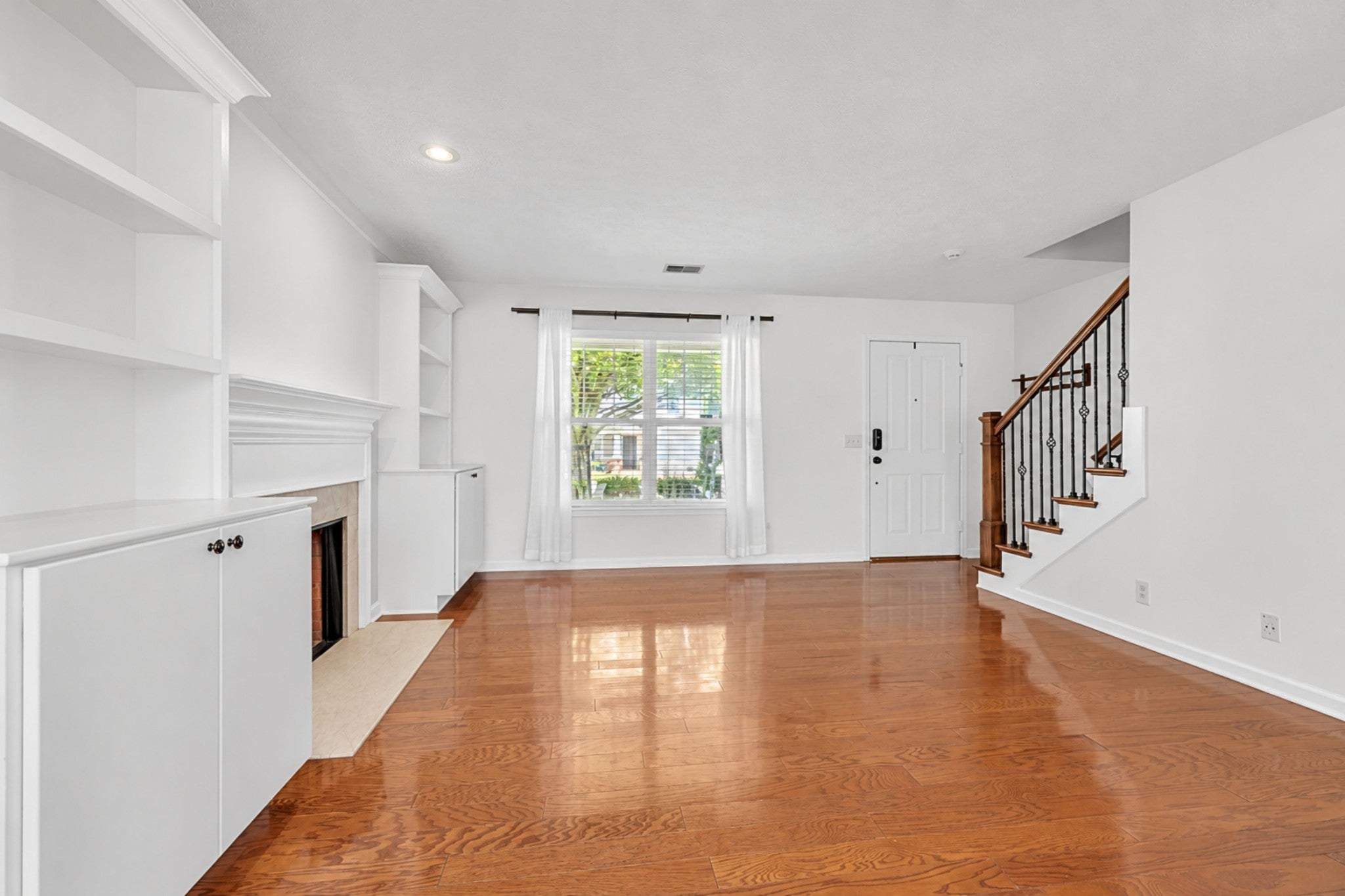 2416 Pleasant Springs Ln