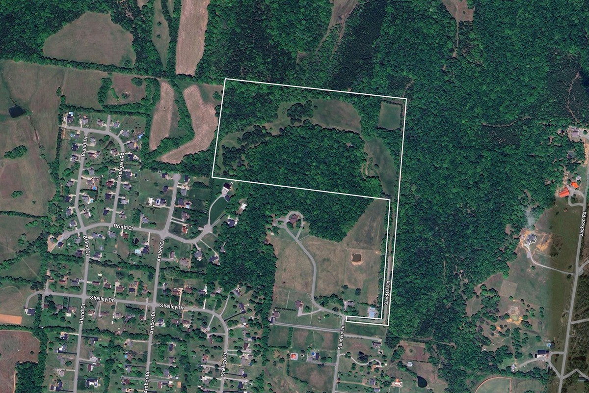 447 Sanders Ln
