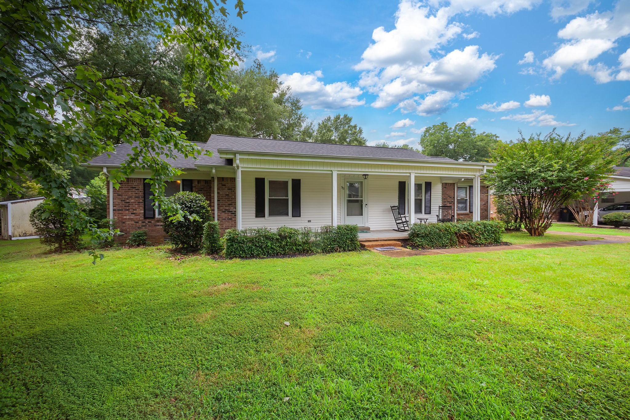 901 Wren St