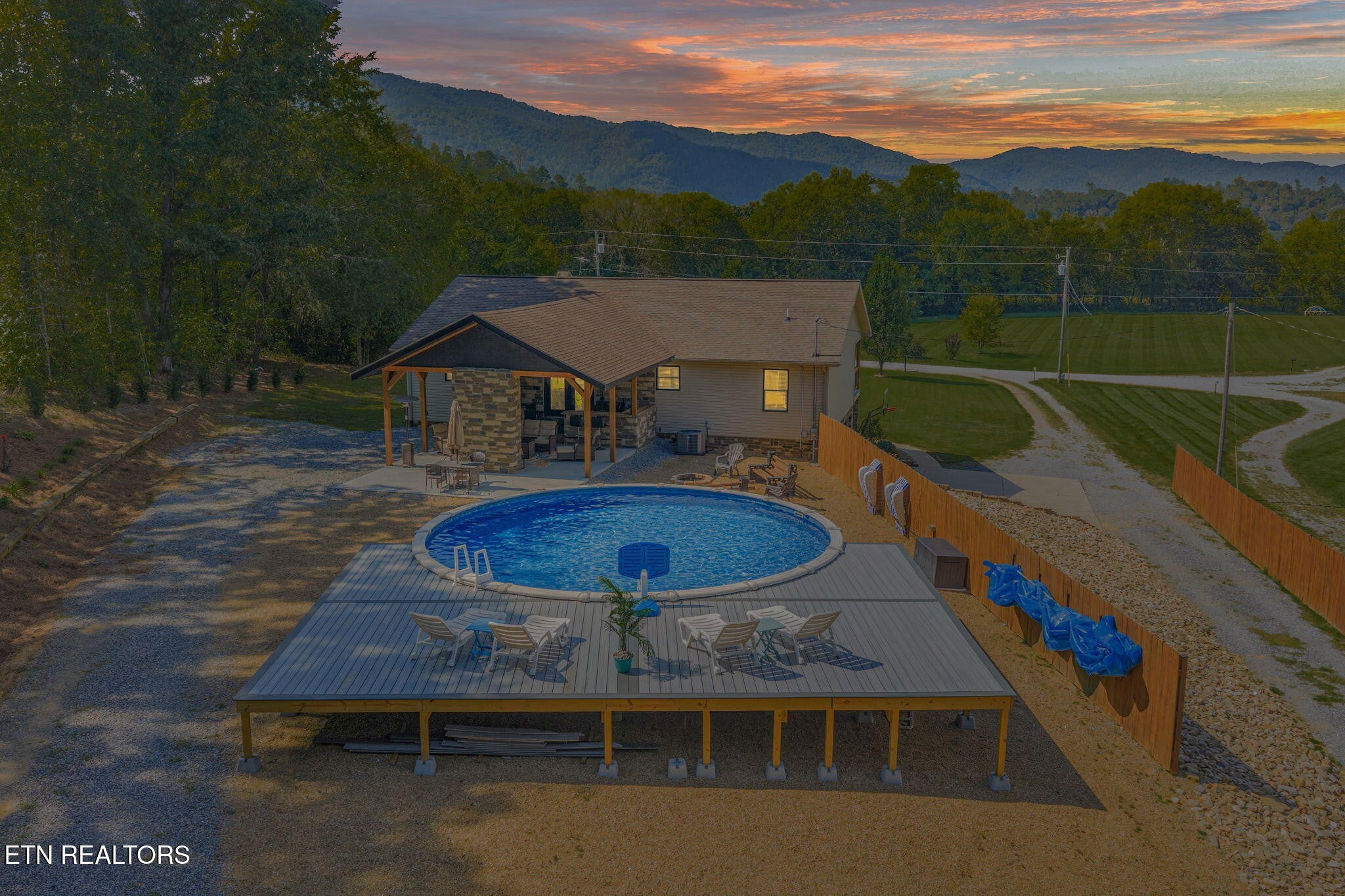 221 Pearl Meadows Way