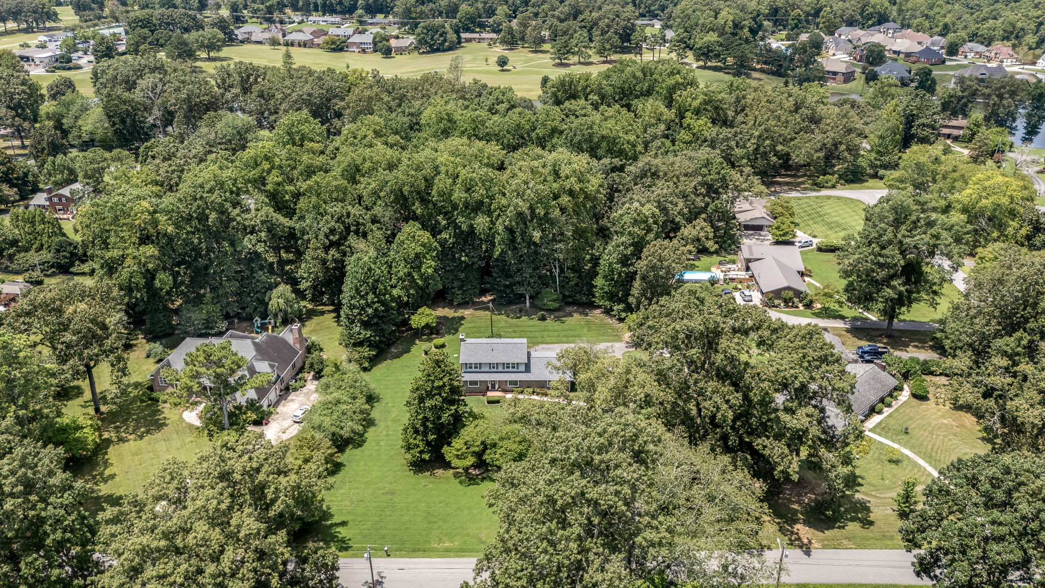215 LAKE CIRCLE DRIVE