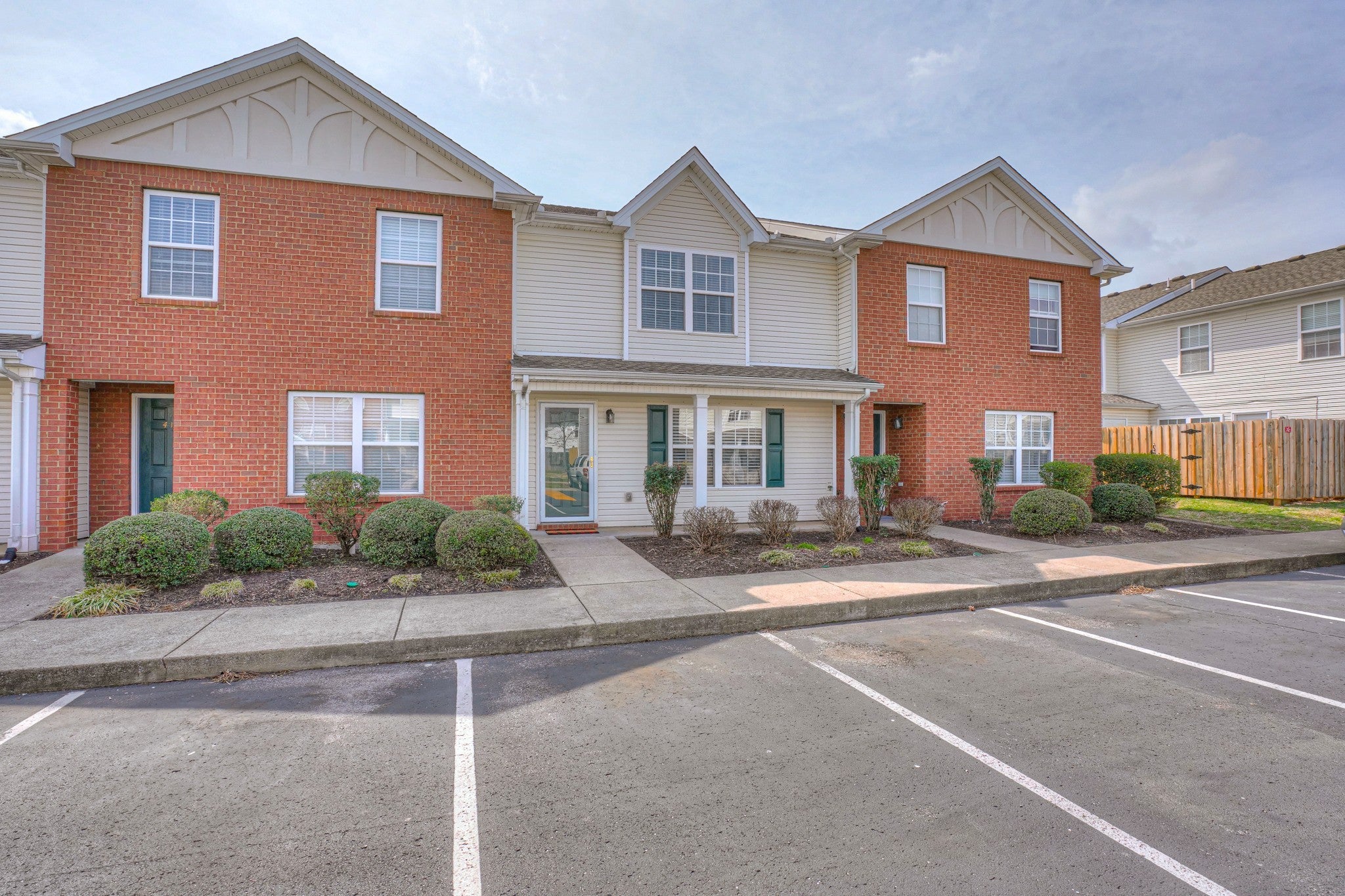 415 Arapaho Dr