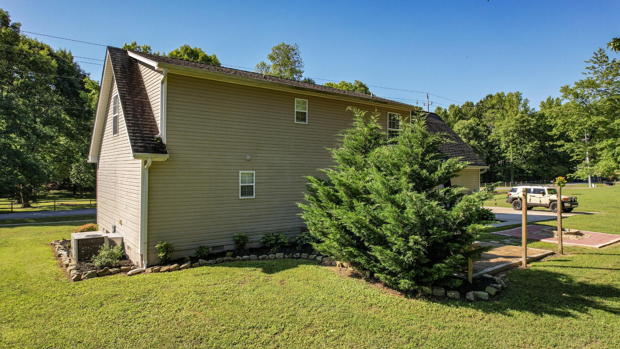 230 Lyles Road SE