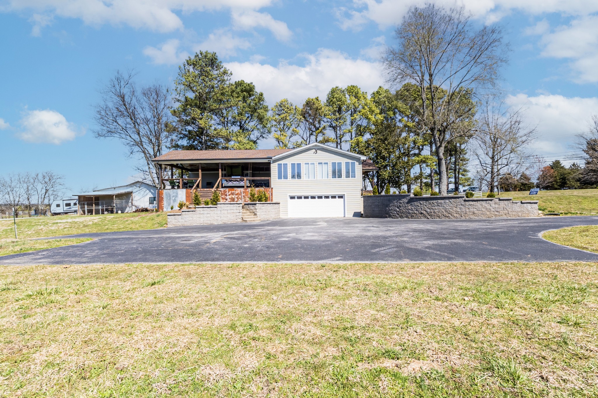 2484 Coles Ferry Pike