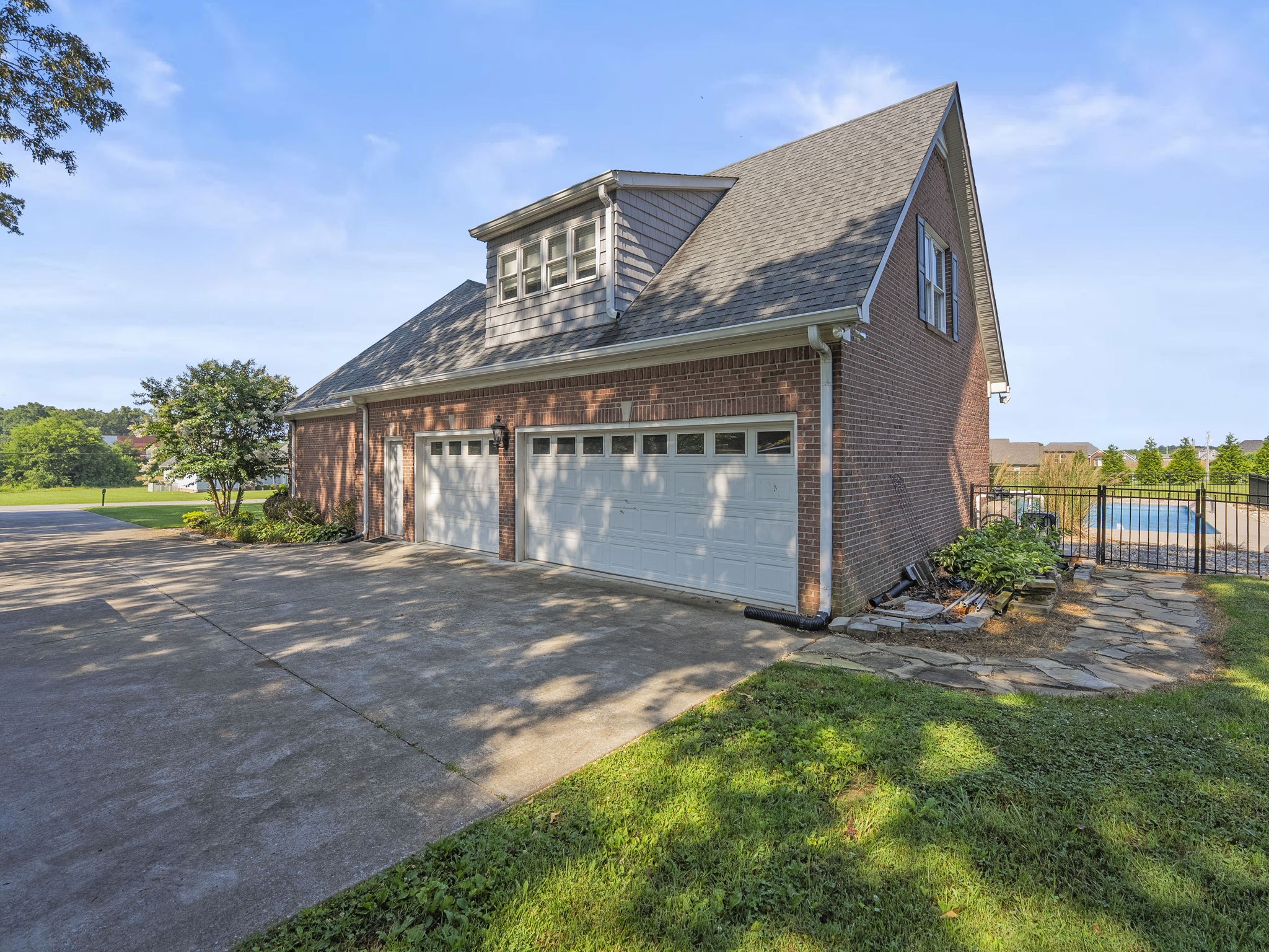 106 Rigney Rd