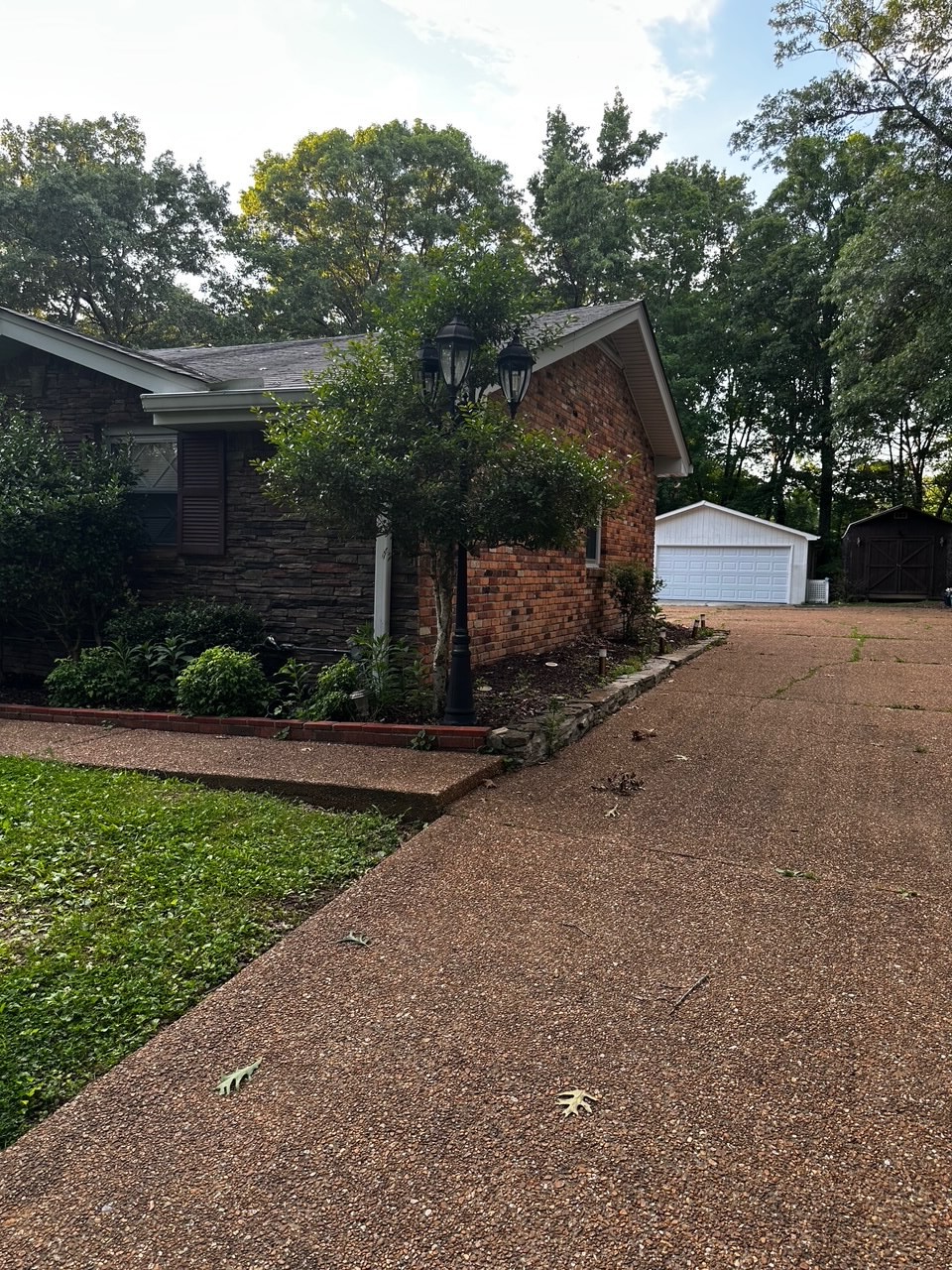 1003 Bellwood Dr