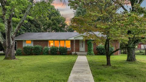 112 N Linda Dr Shelbyville TN 37160