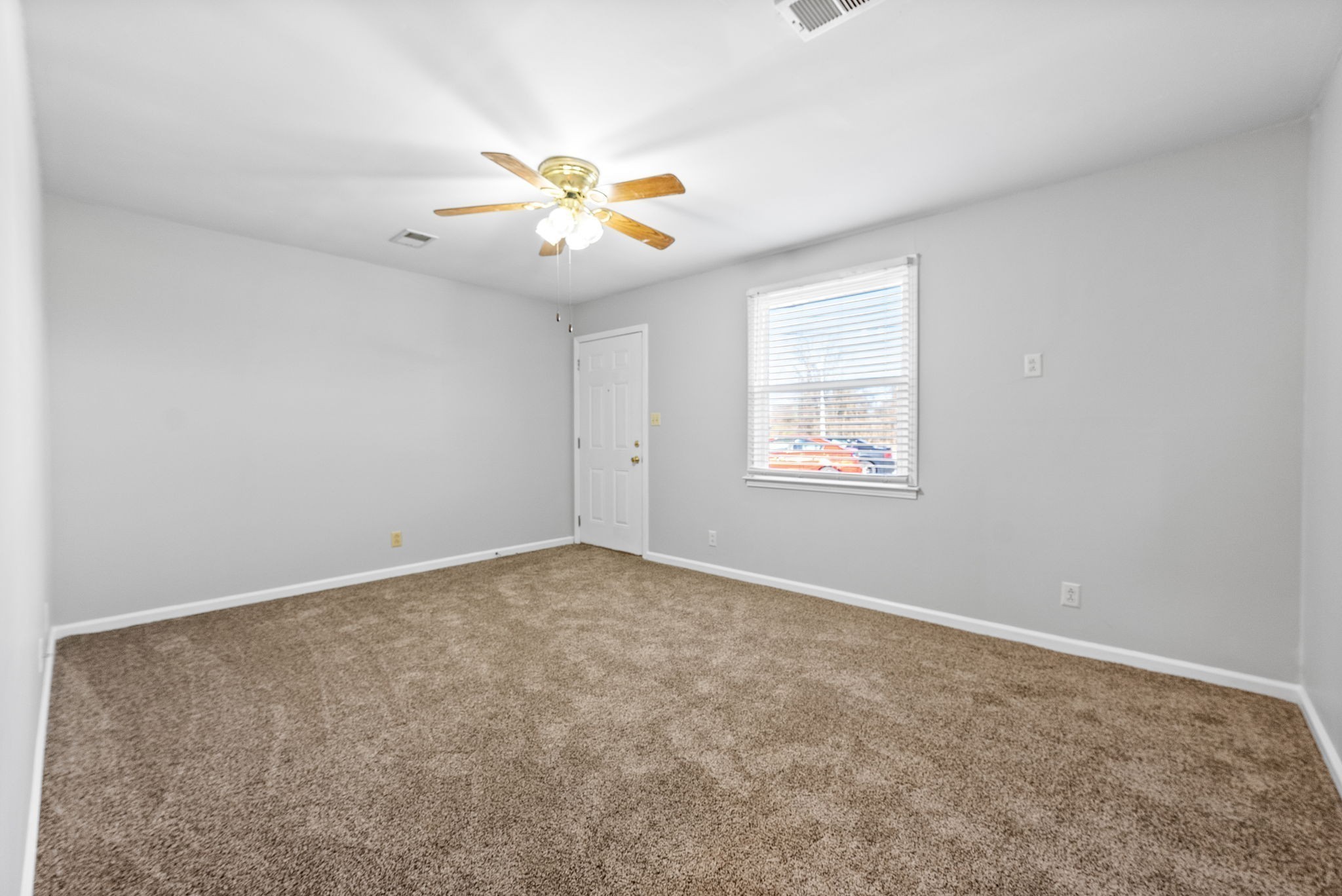 Clarksville, Tennessee 37042, United States, 2 Bedrooms Bedrooms, ,1 BathroomBathrooms,Residential,Active,4190