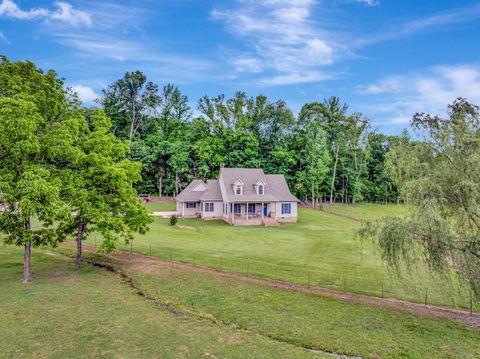 80 Latimer Cemetery Ln Waverly TN 37185