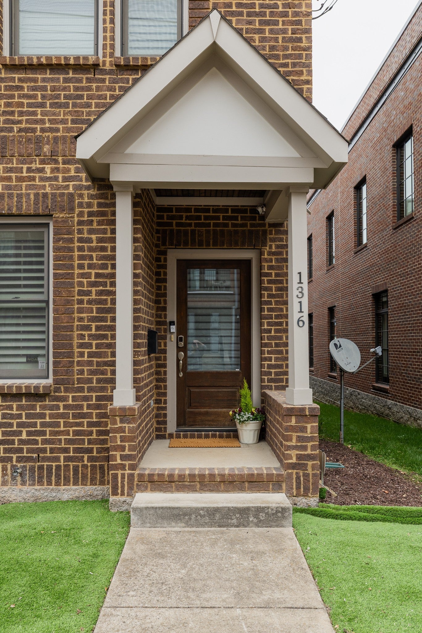 1316 3rd Ave N