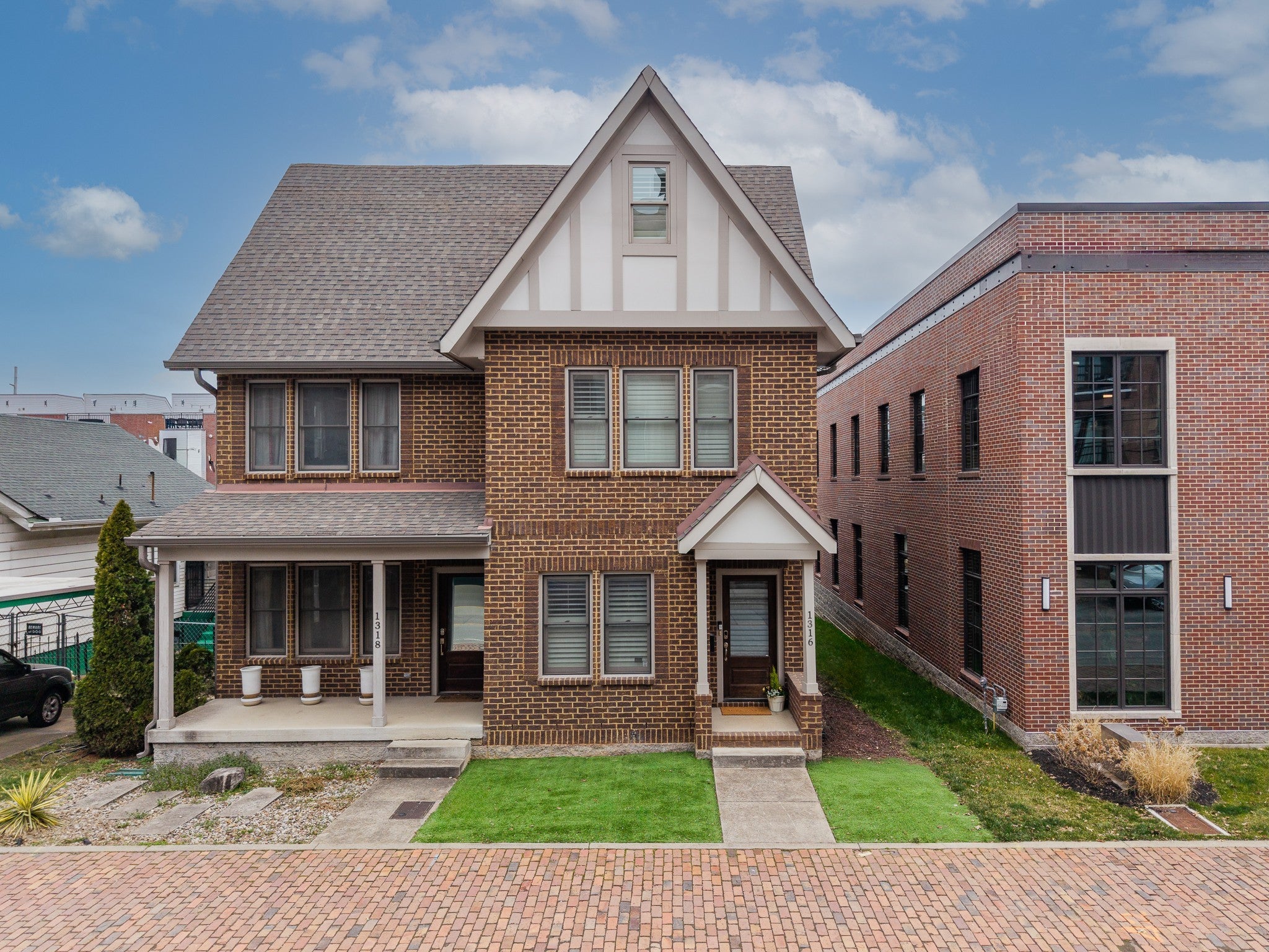 1316 3rd Ave N