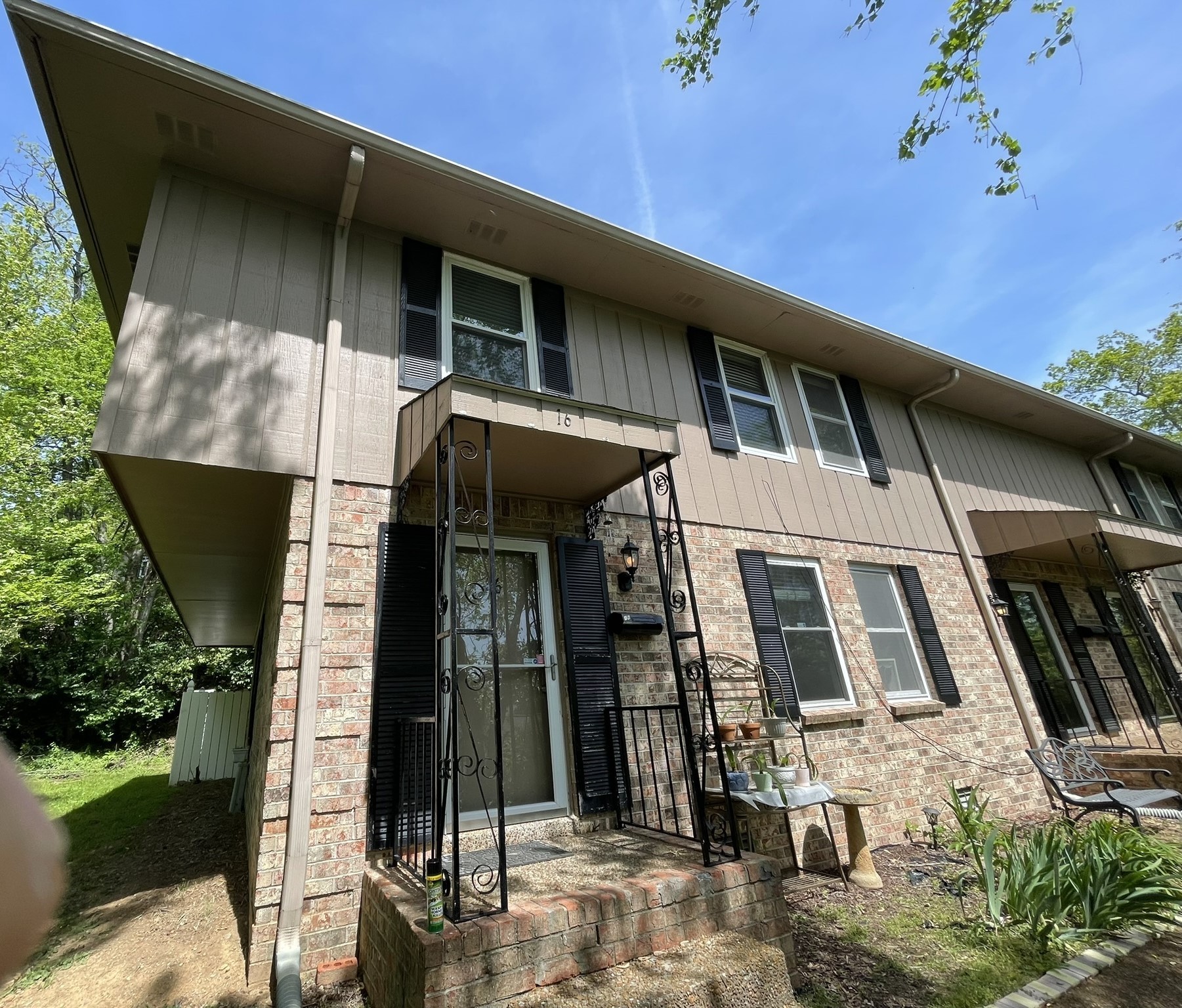 110 Bellevue Rd 16