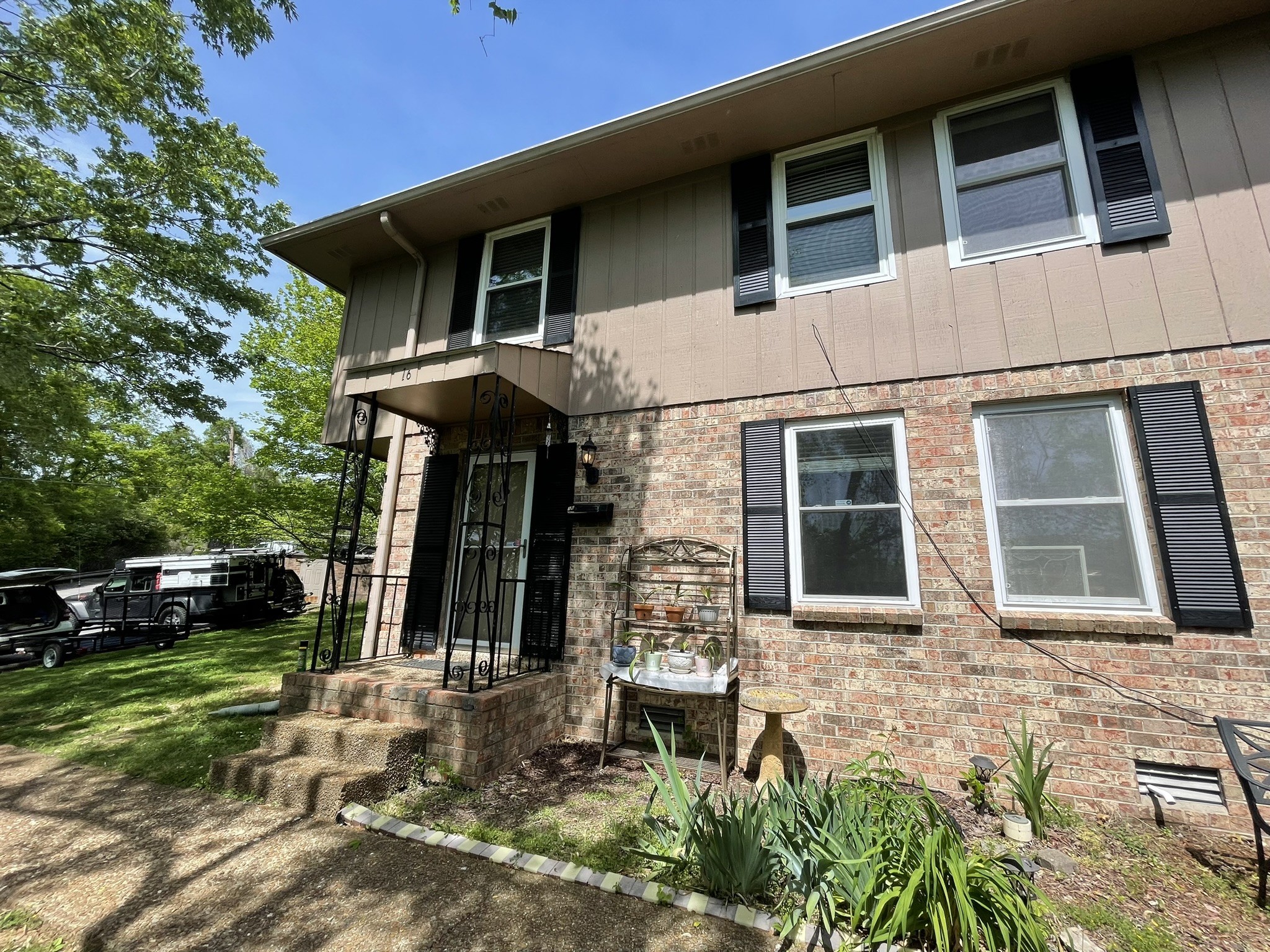 110 Bellevue Rd 16
