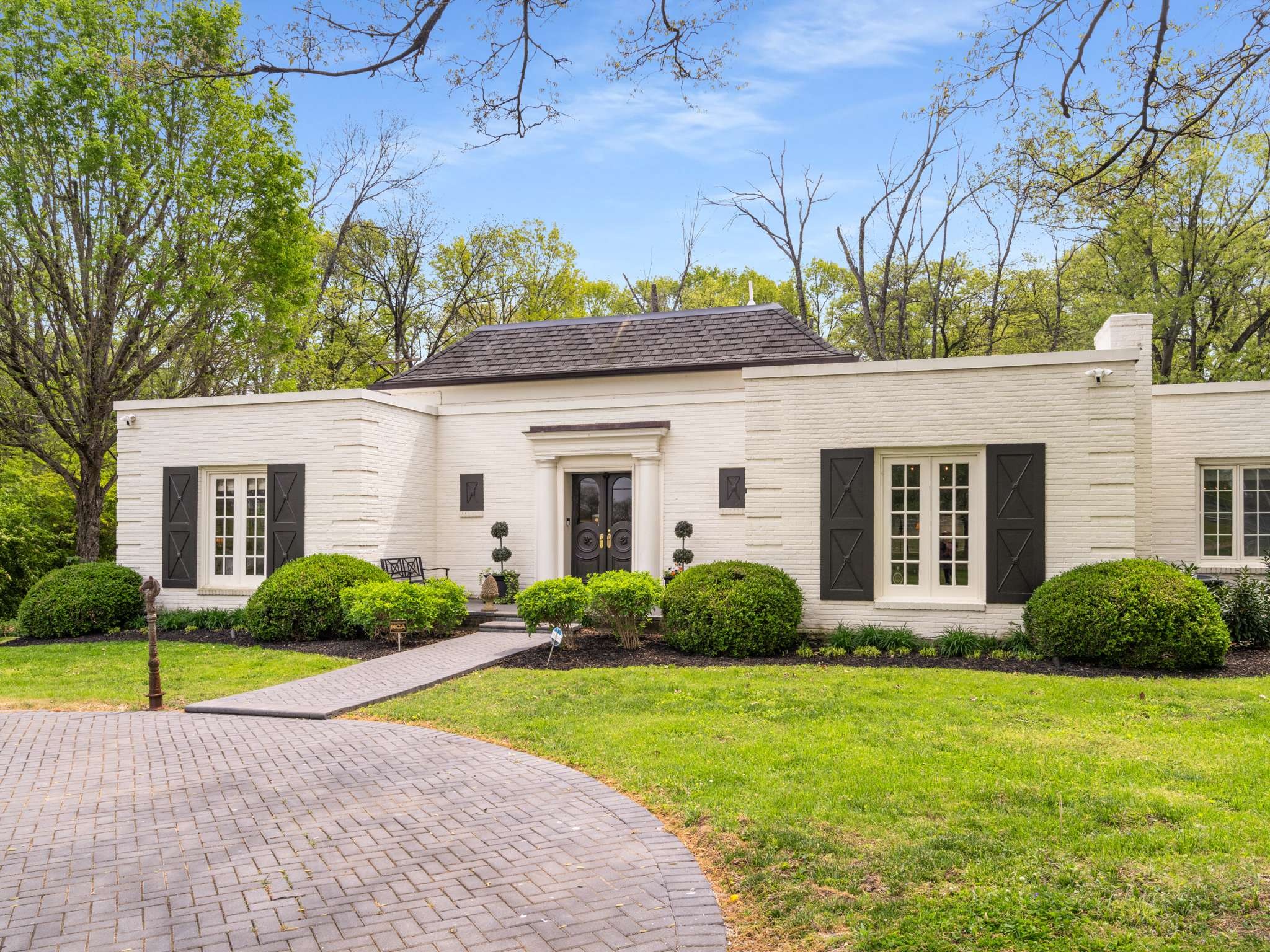 305 Davidson Rd