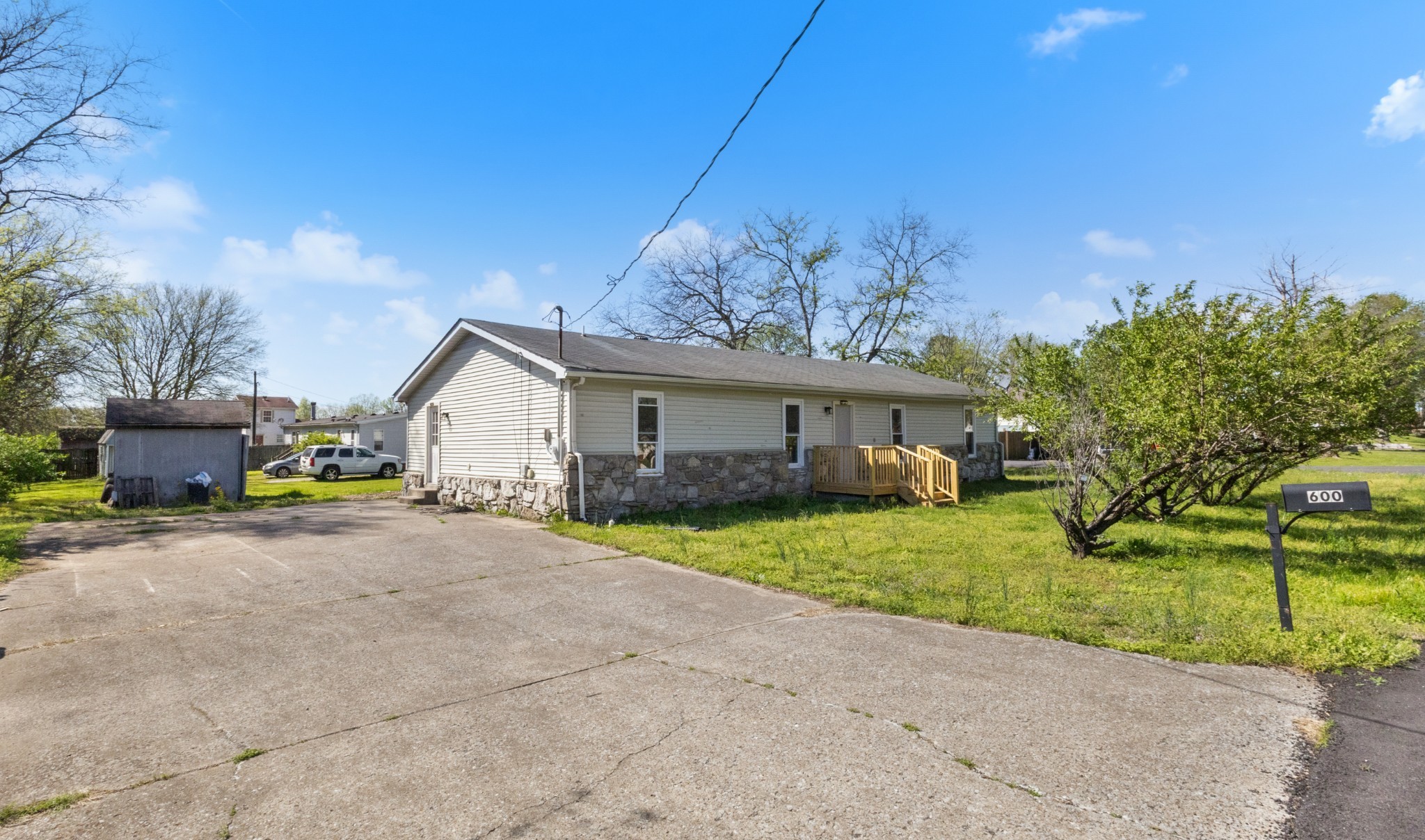 600 Lincoln Dr