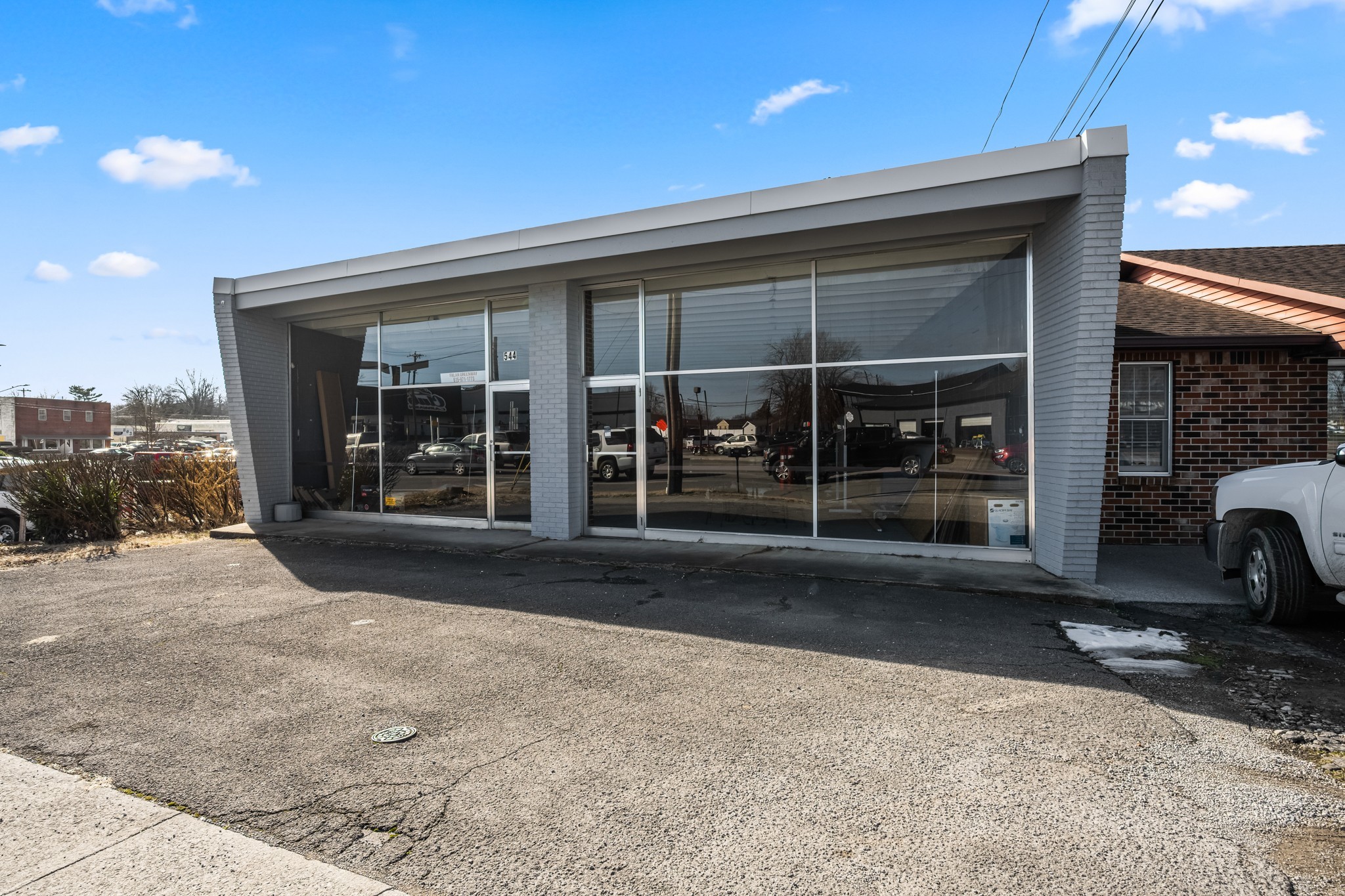 518 Hillsboro Blvd
