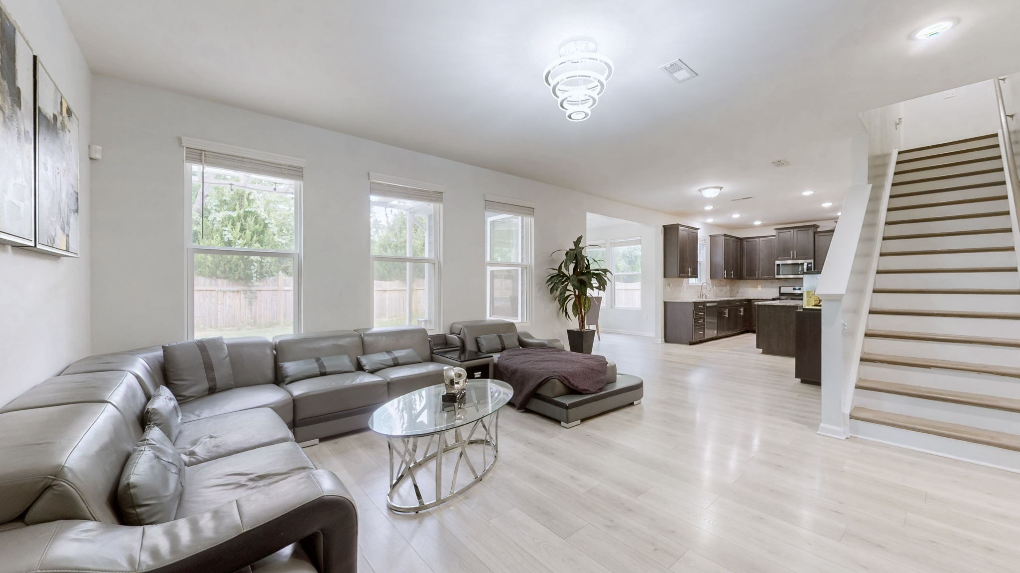 3614 Swanvale Ln