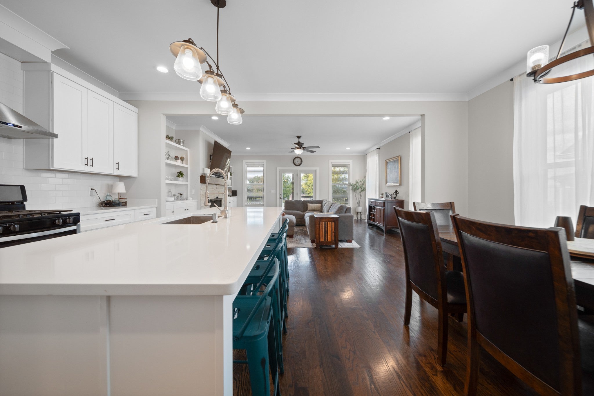 607B 39th Ave N