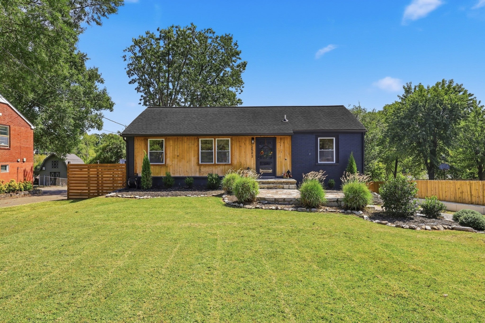 2543 Woodberry Dr