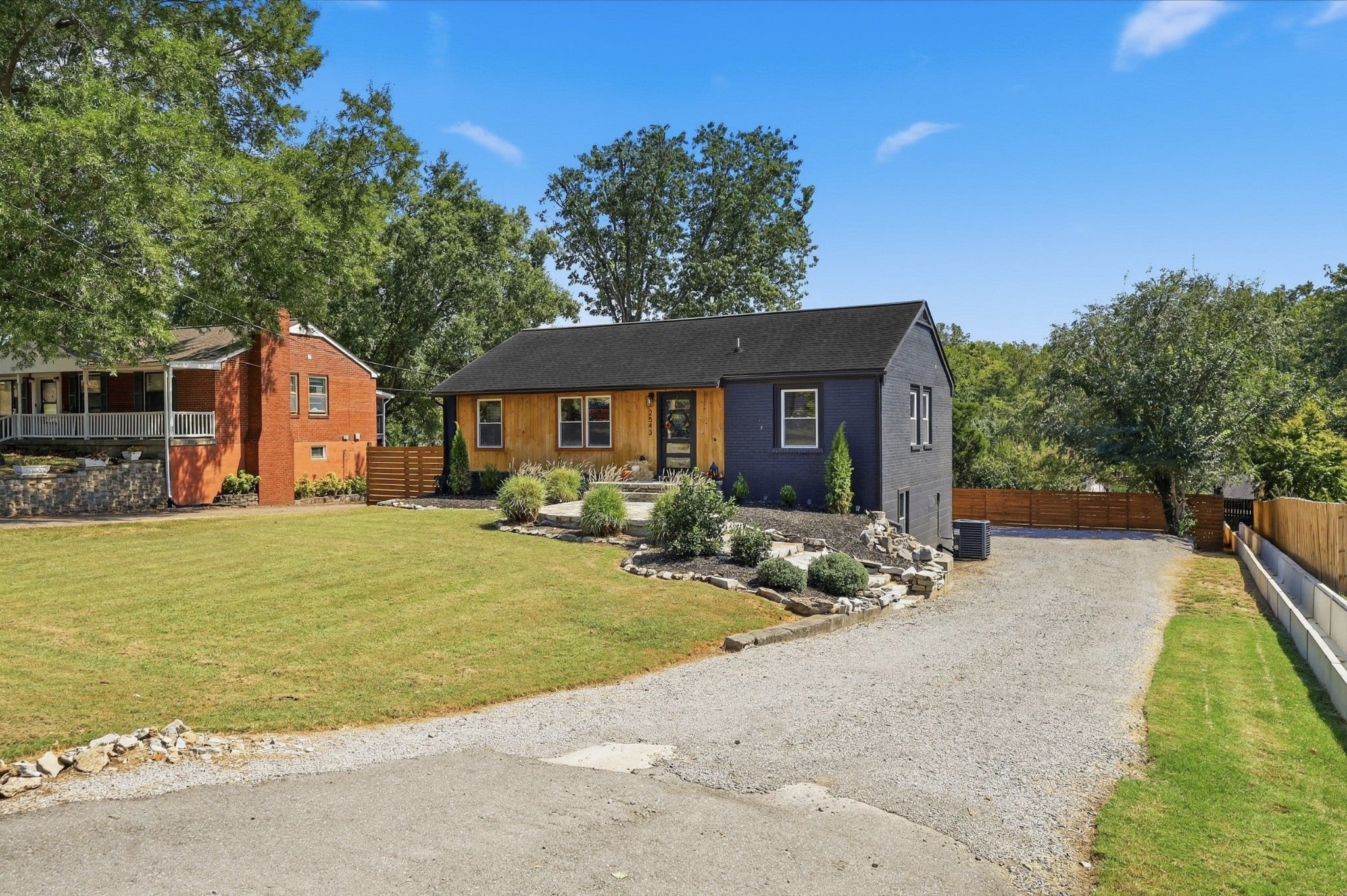 2543 Woodberry Dr