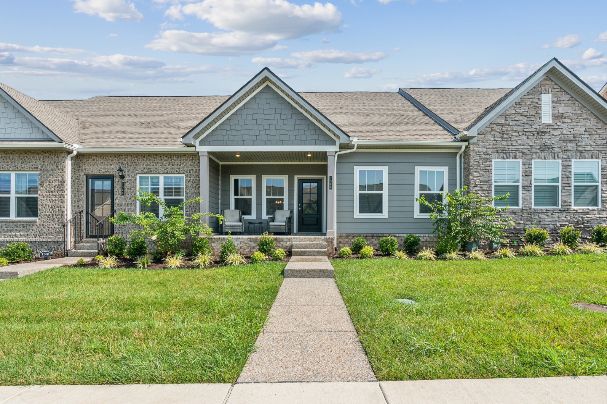1566 Cedarbrooke Ln