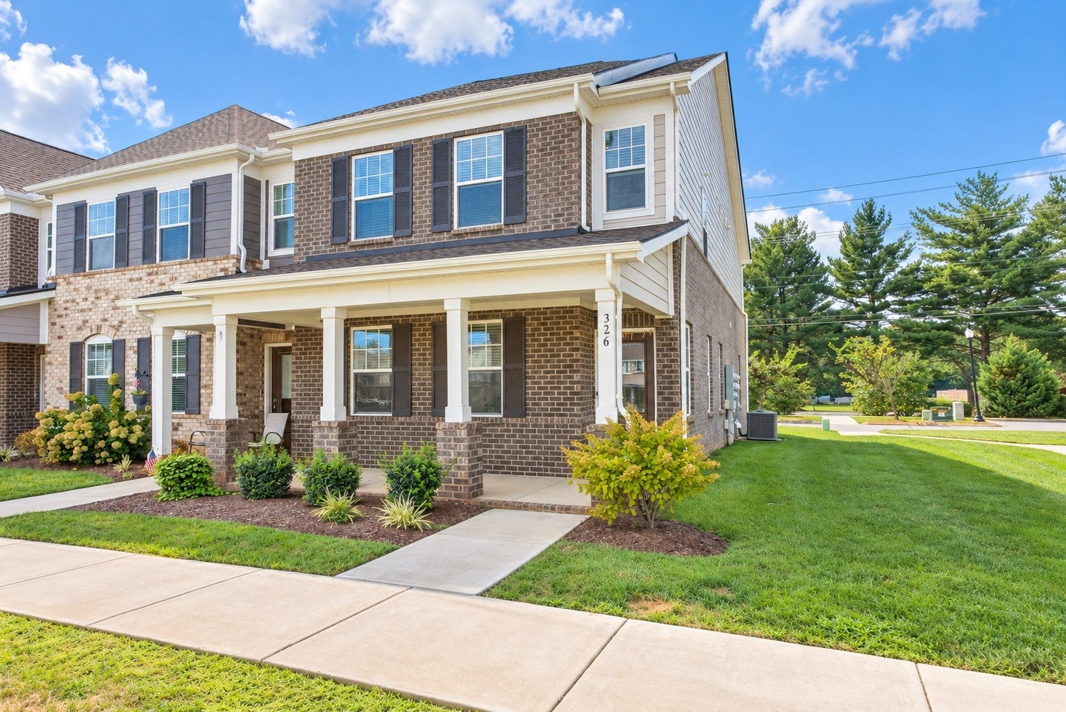 326 Lydia Dr