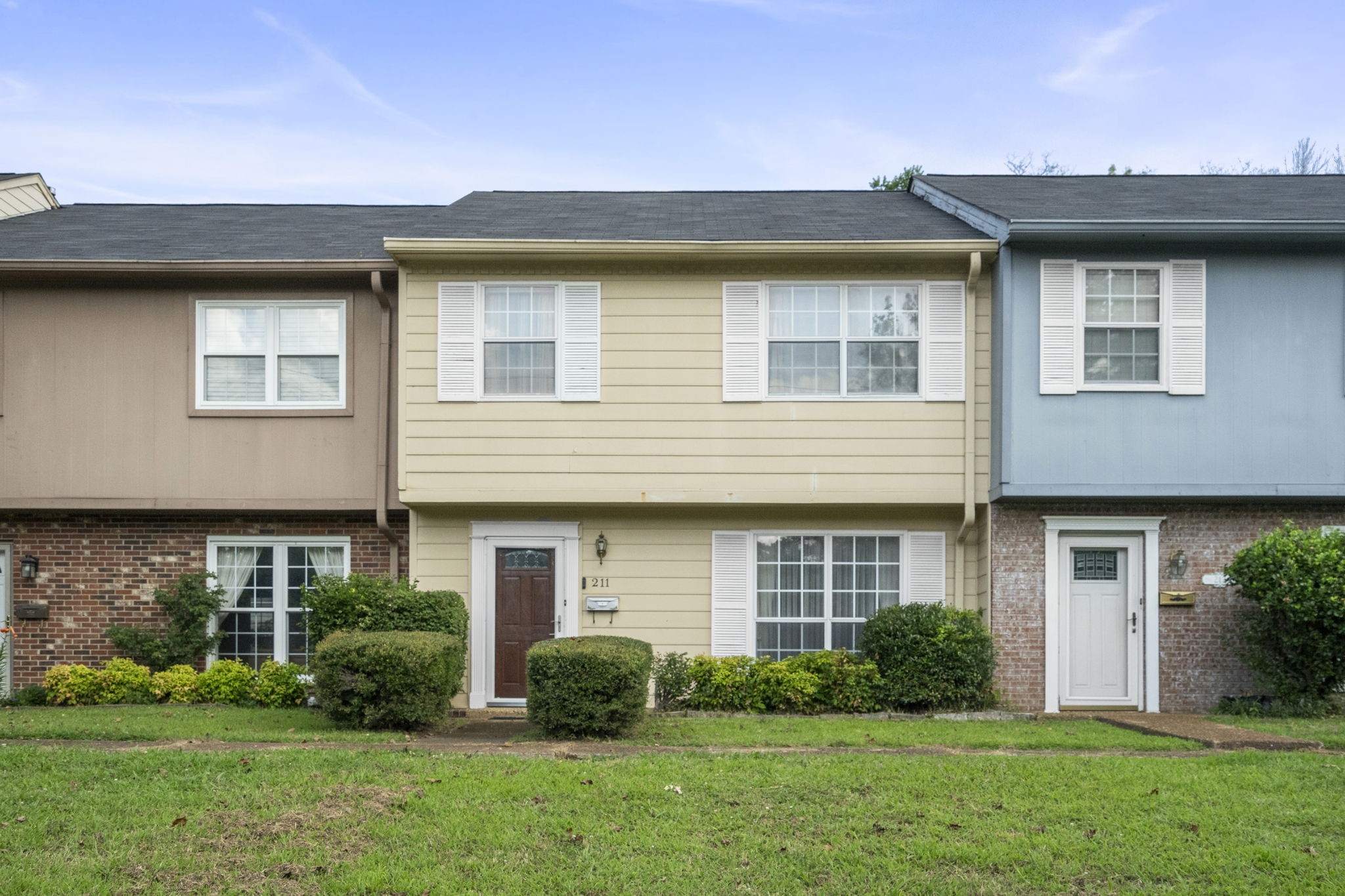 5601 Country Dr 211