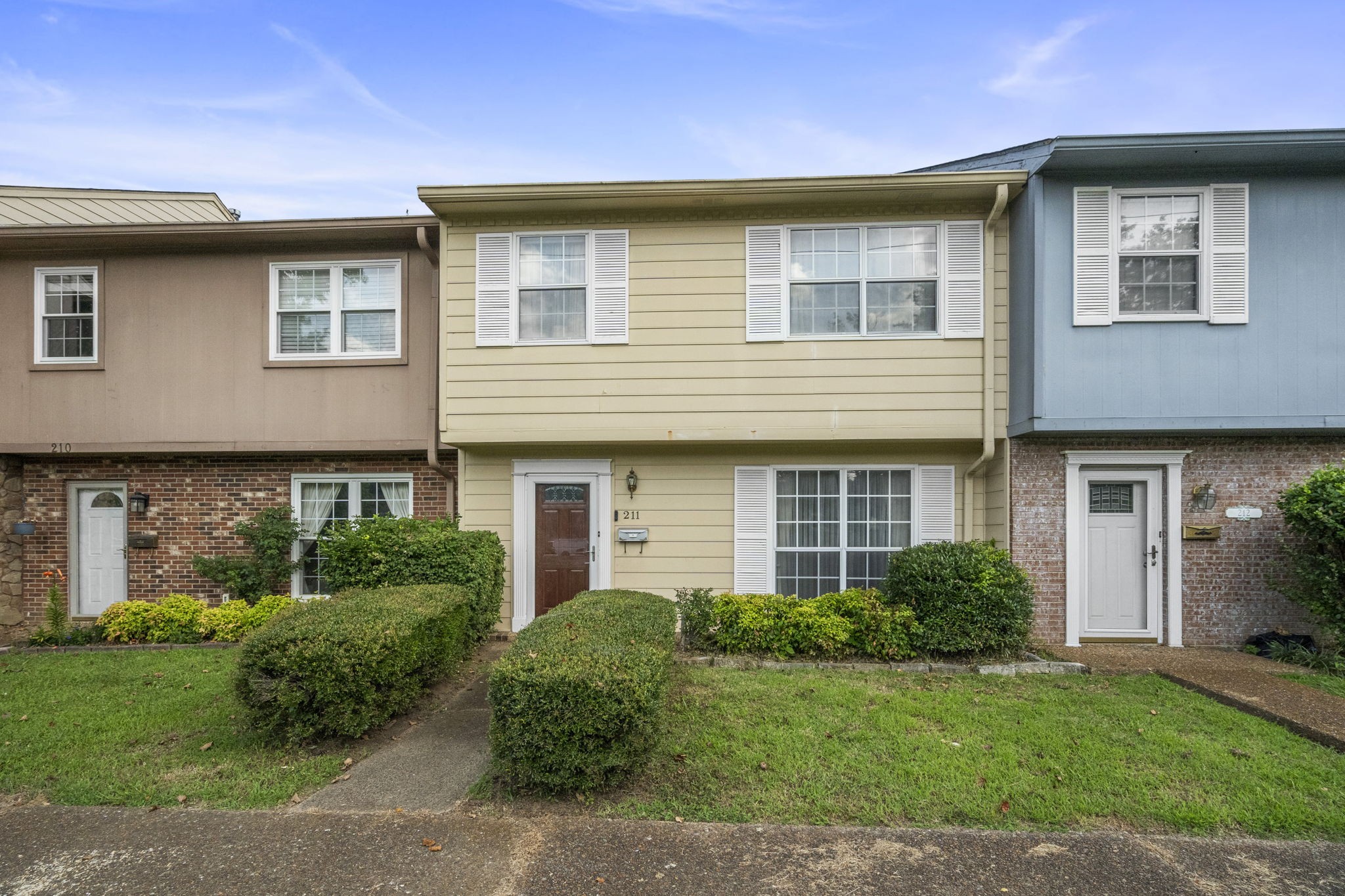 5601 Country Dr 211