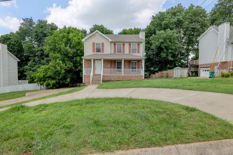 Photo of 2587 Elkmont Dr, Clarksville, TN 37040 (MLS # 3242297)