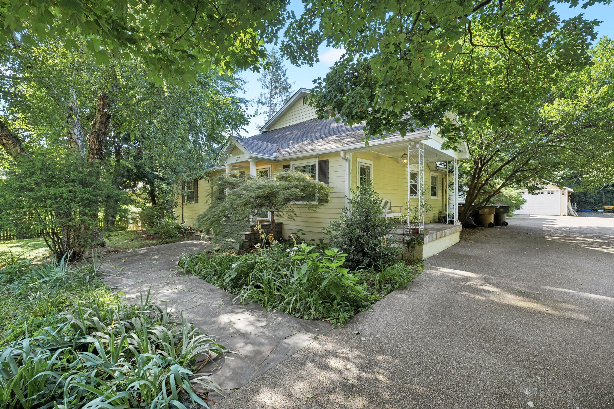 111 Oriel Ave