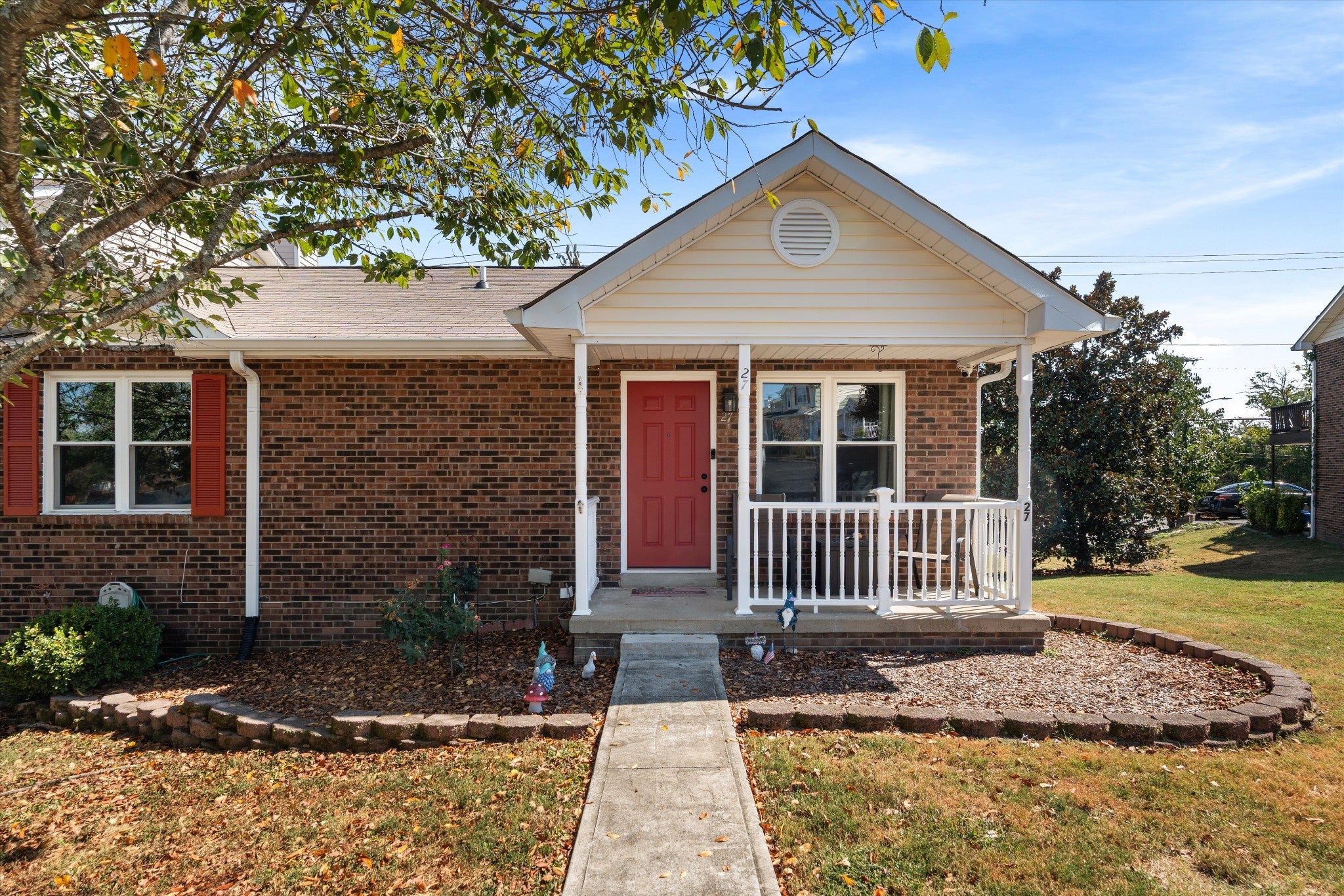 3-bed listing at 27 Rolling Meadows Dr, Goodlettsville