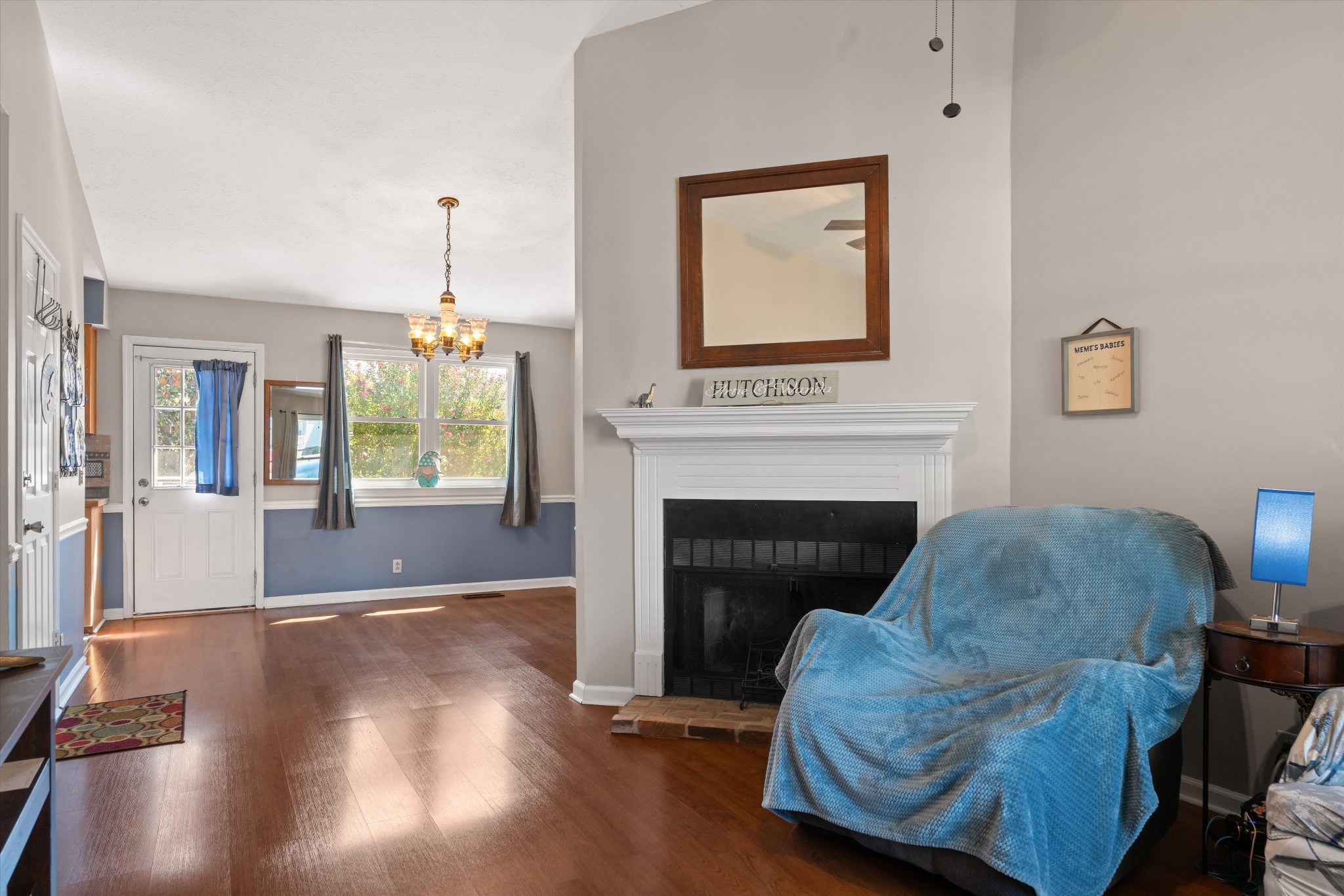 27 Rolling Meadows Dr