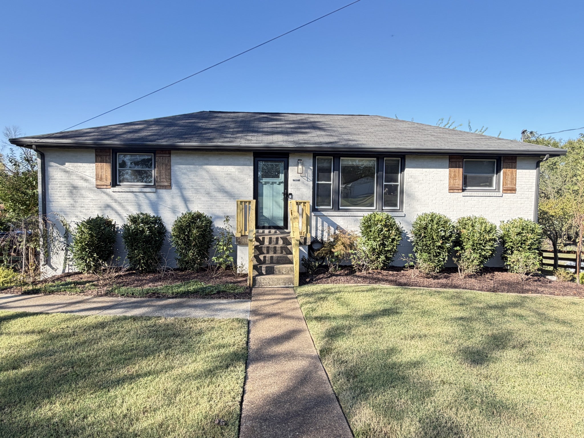 3.0-bed rental at 901 Apple Valley Rd
