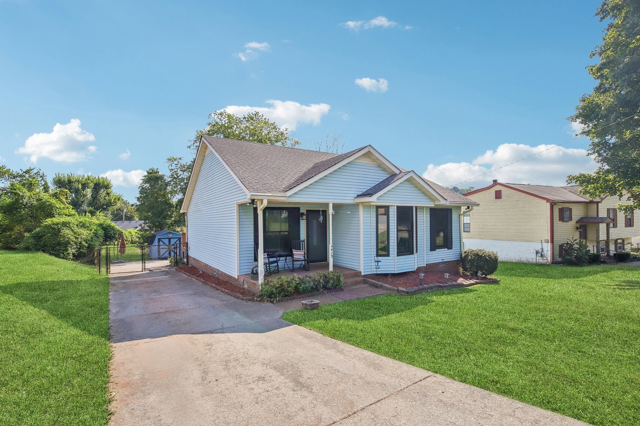 4413 Falling Leaf Ln
