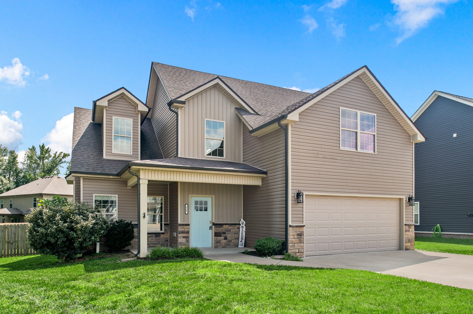 518 Latham Ct