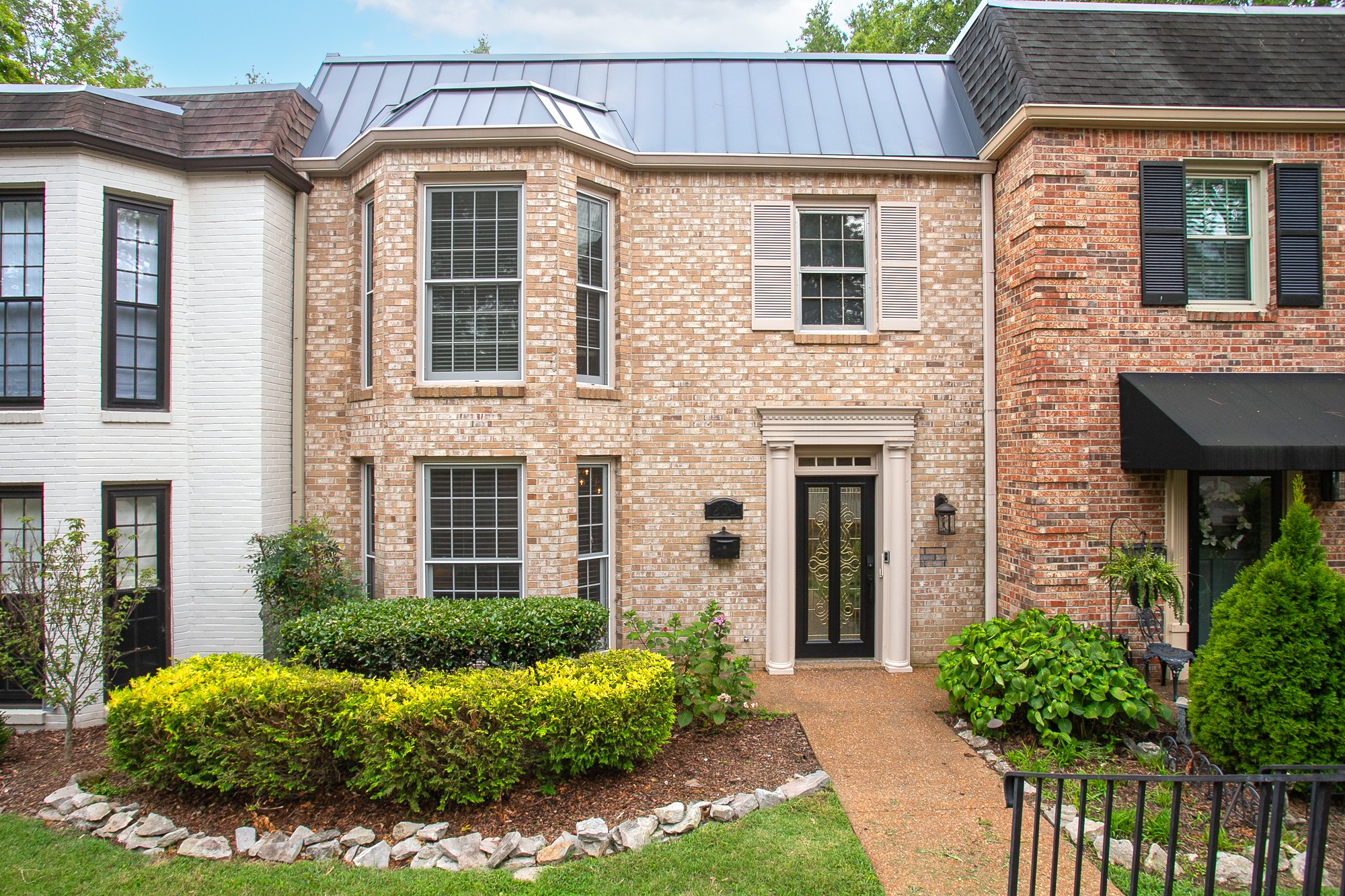 4400 Belmont Park Ter 201