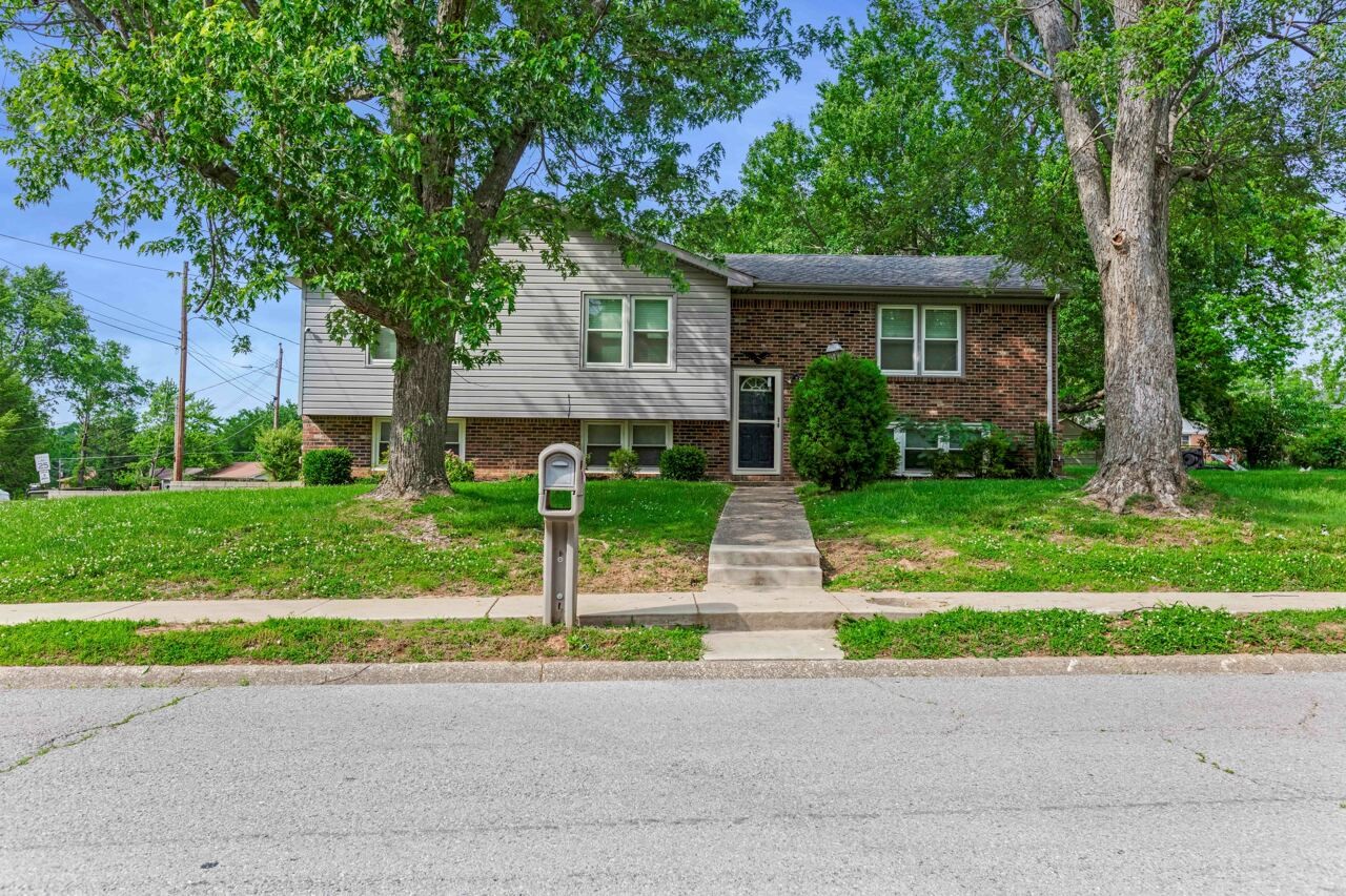 600 Holiday Park Dr