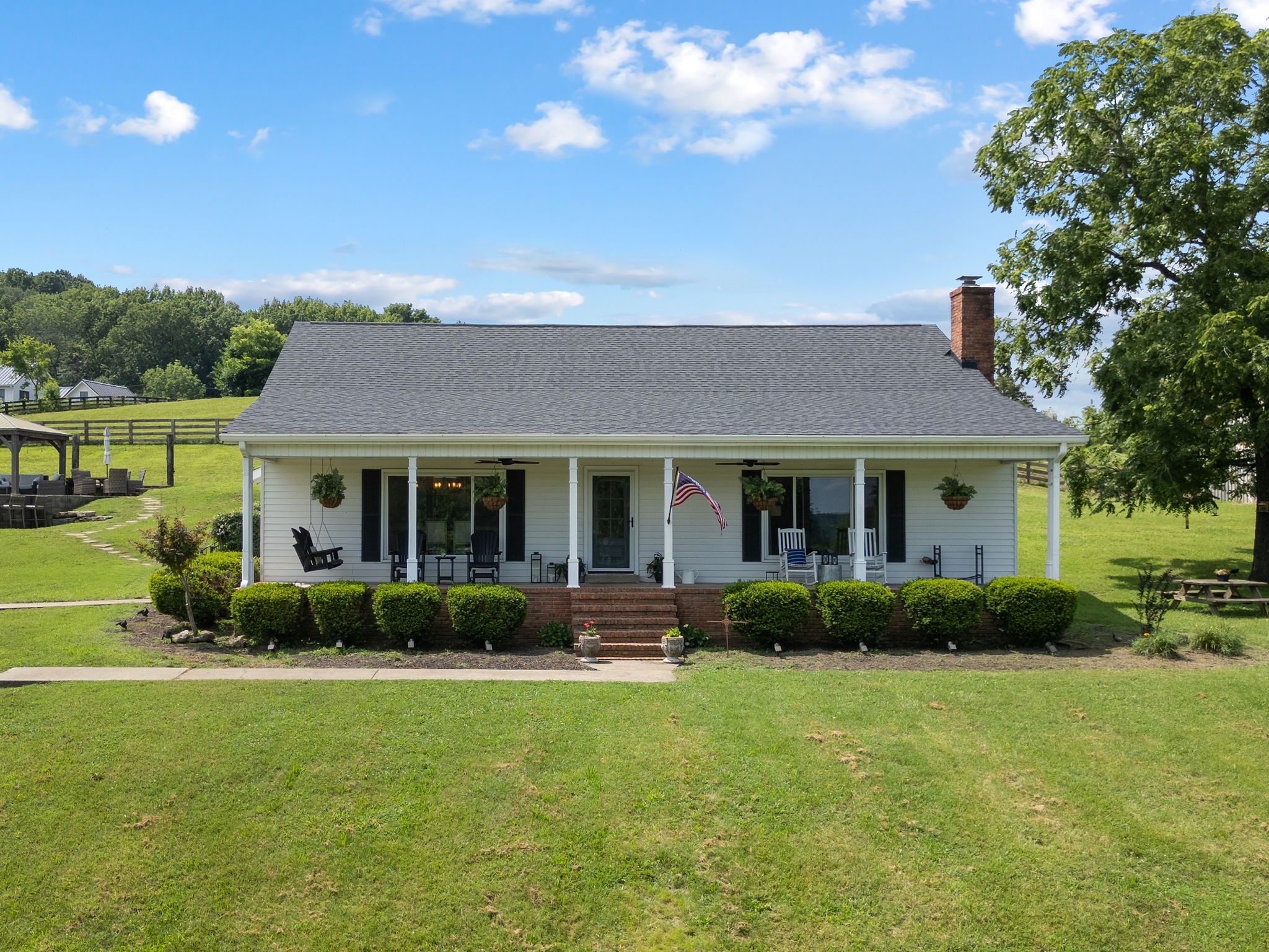1999 Evergreen Rd