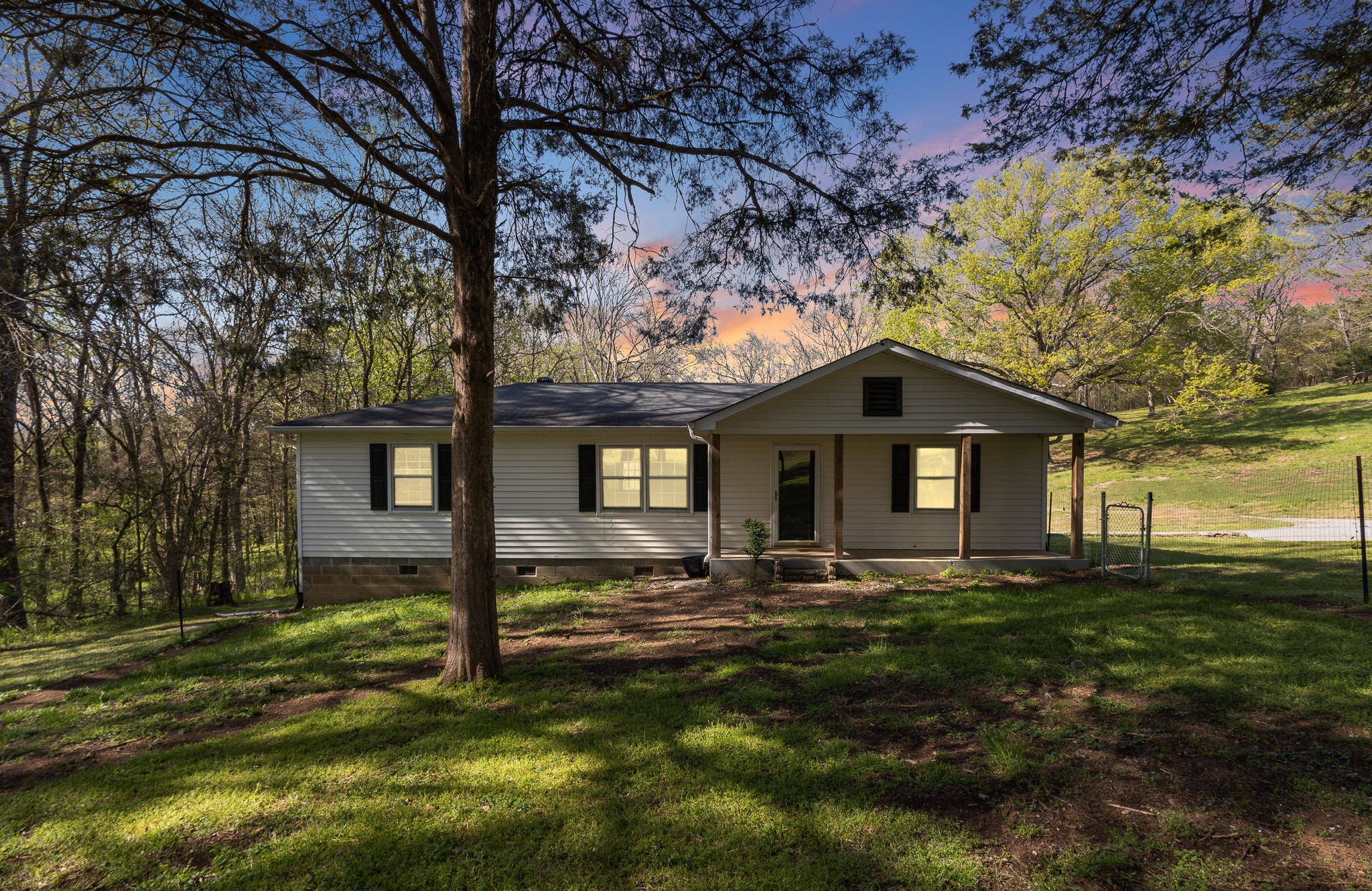 443 Molino Rd