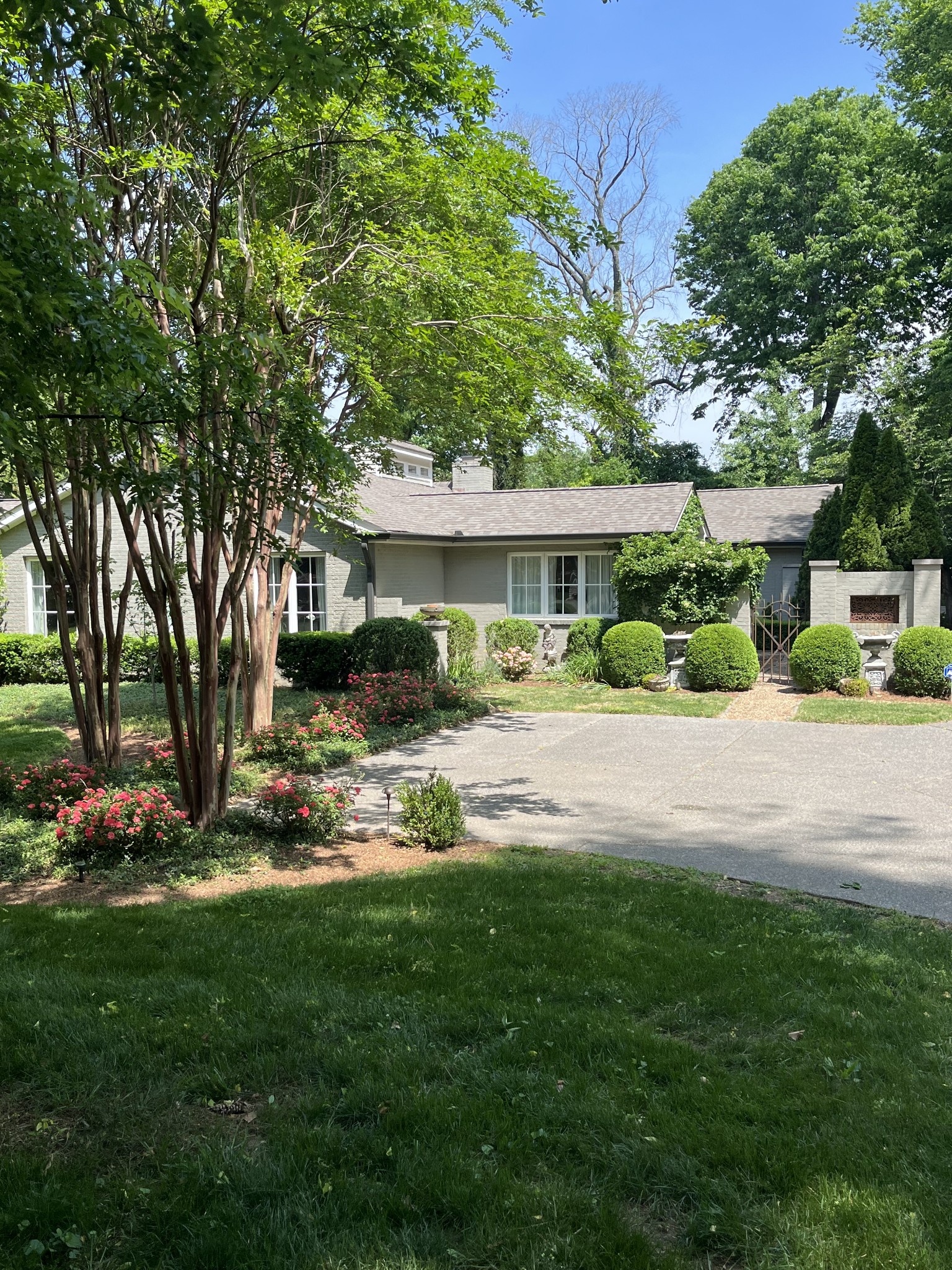 210 Battle Ave, Franklin TN 37064 3-bed home, photo 2 of 30