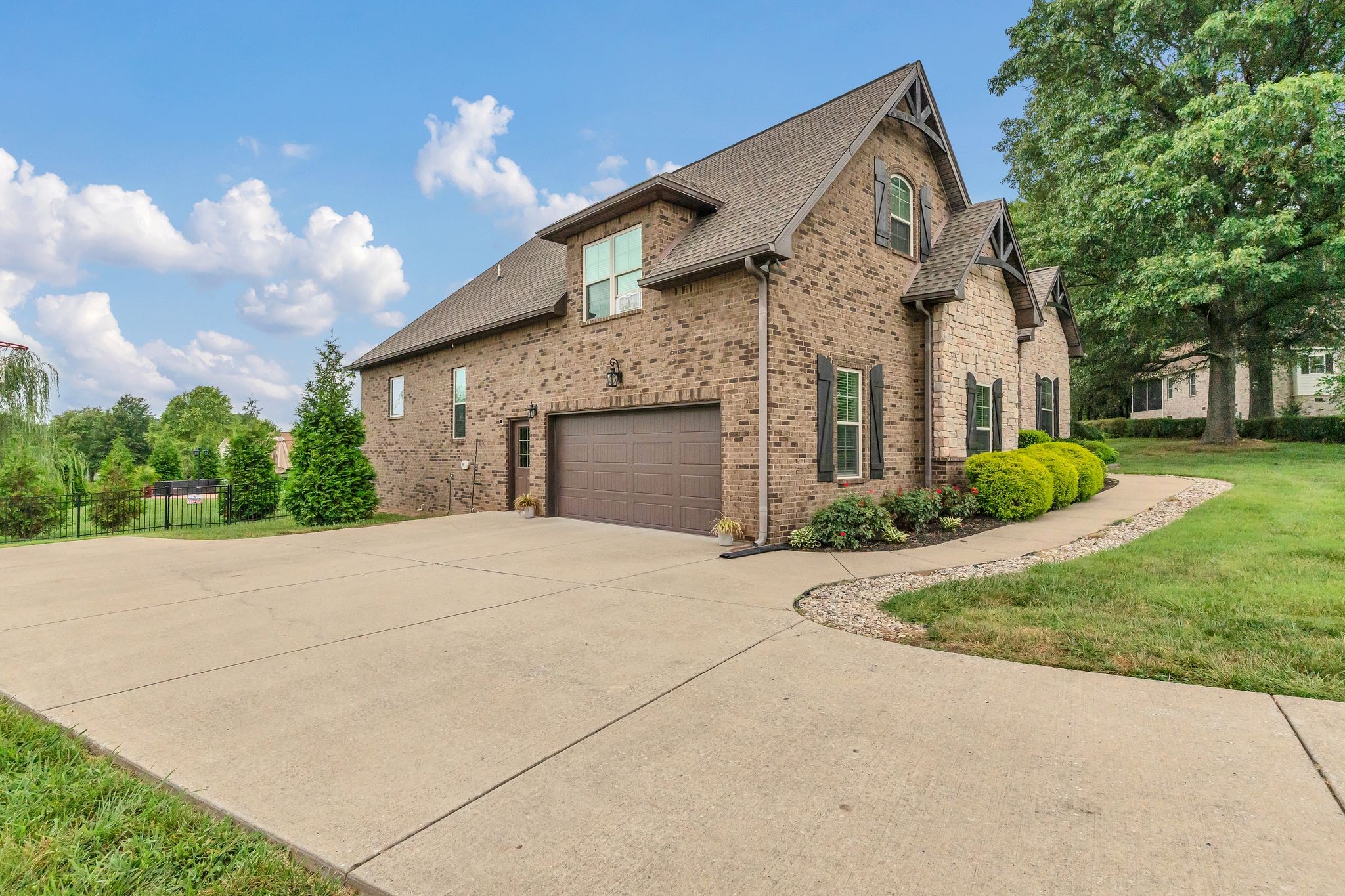 82 Deer Run Rd