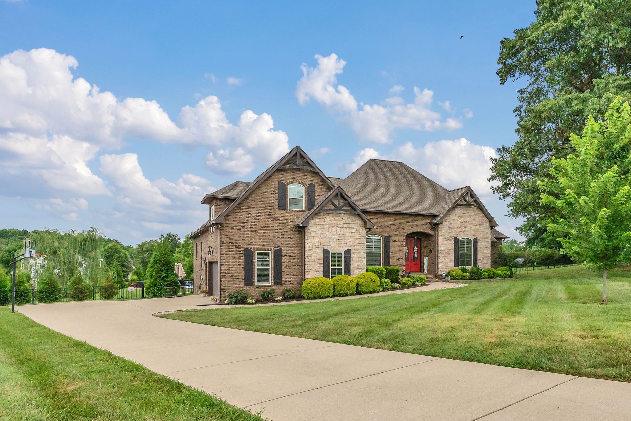 82 Deer Run Rd