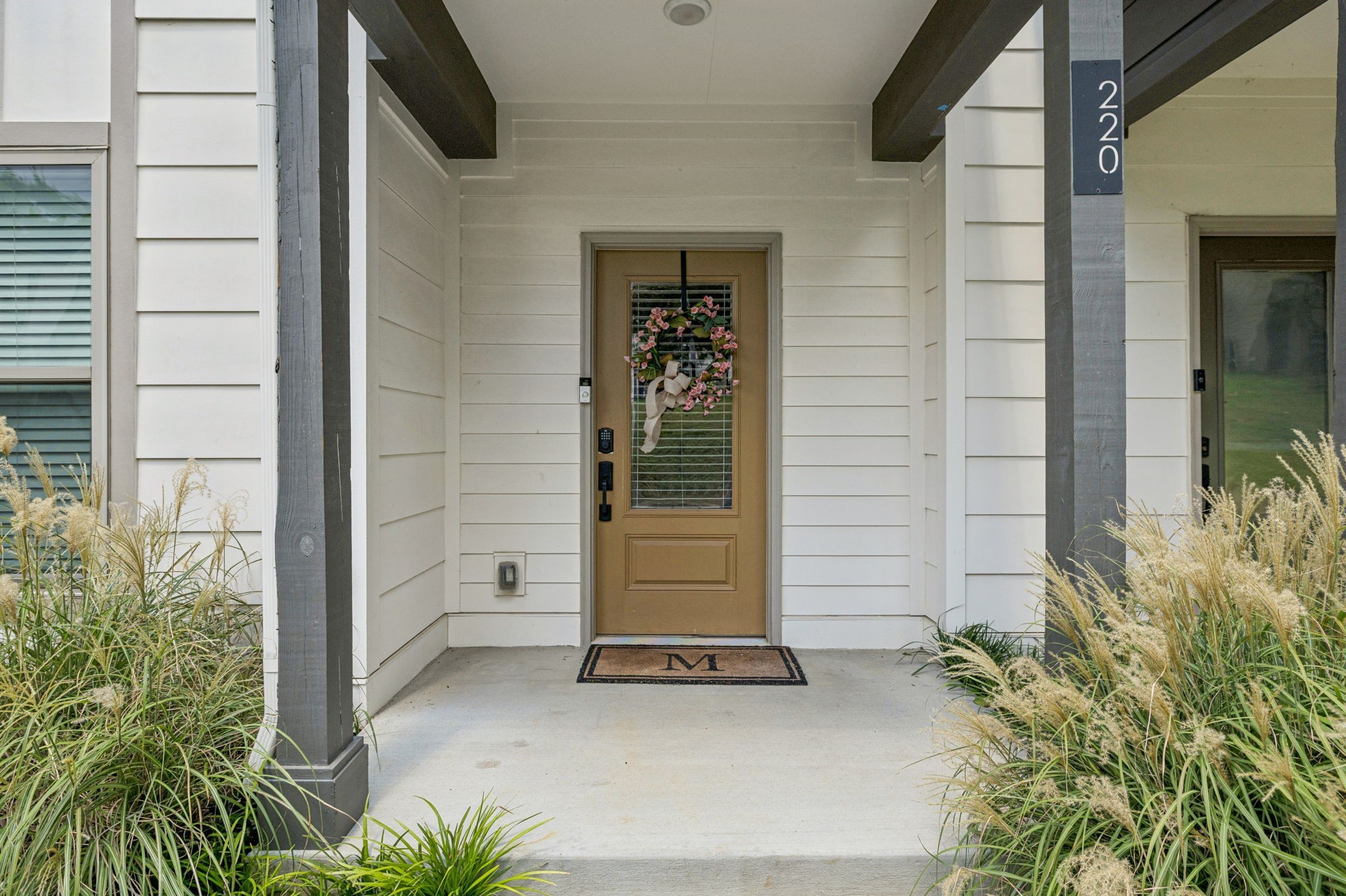 220 Thompson Park Dr